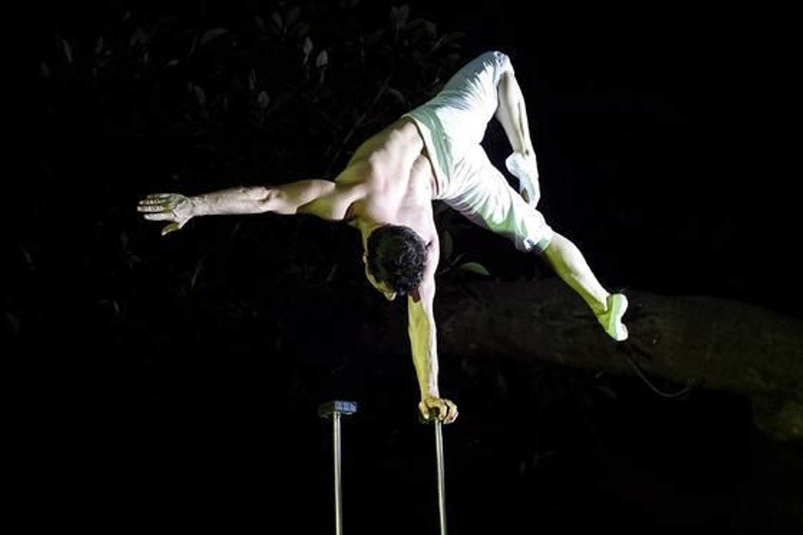 Los gaditanos disfrutan de una noche de cultura ´De sol a sol´. 

Foto: Lourdes de Vicente