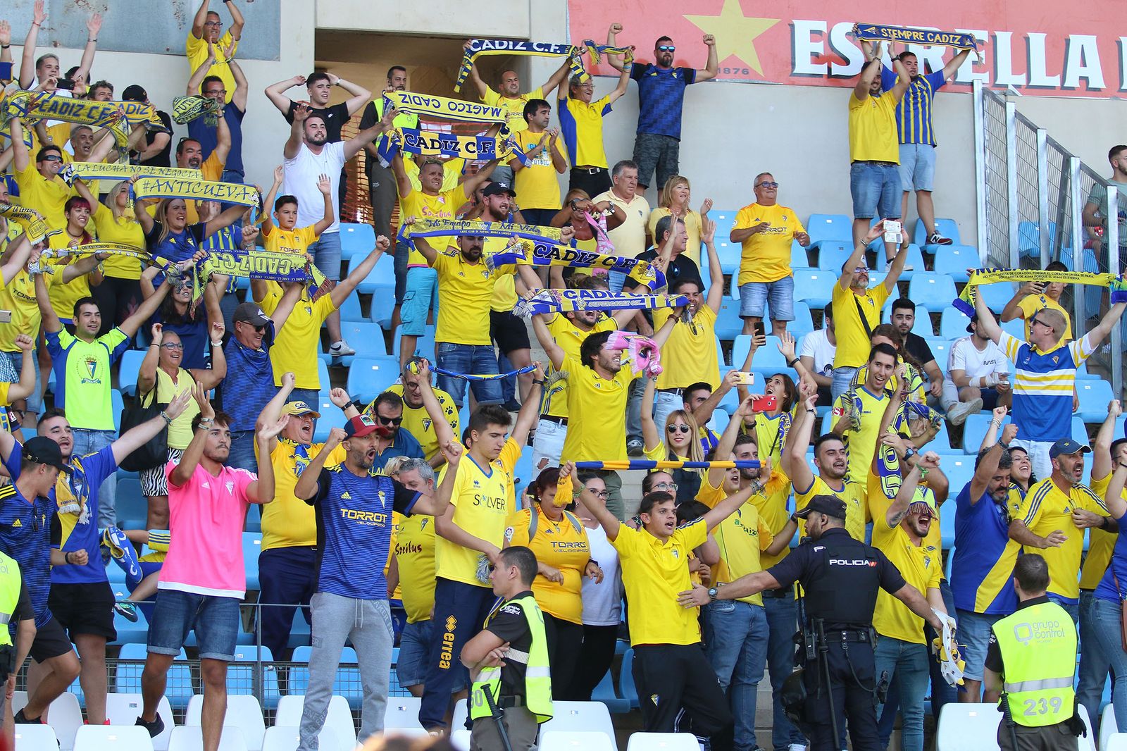 Las imágenes del UD ALMERÍA-CÁDIZ CF