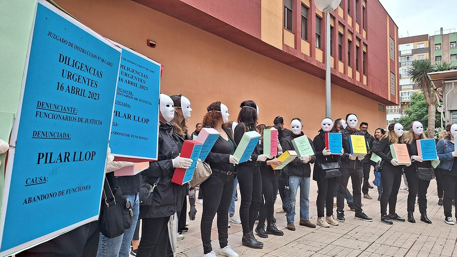 Un momento de la protesta delante de los juzgados de San José.