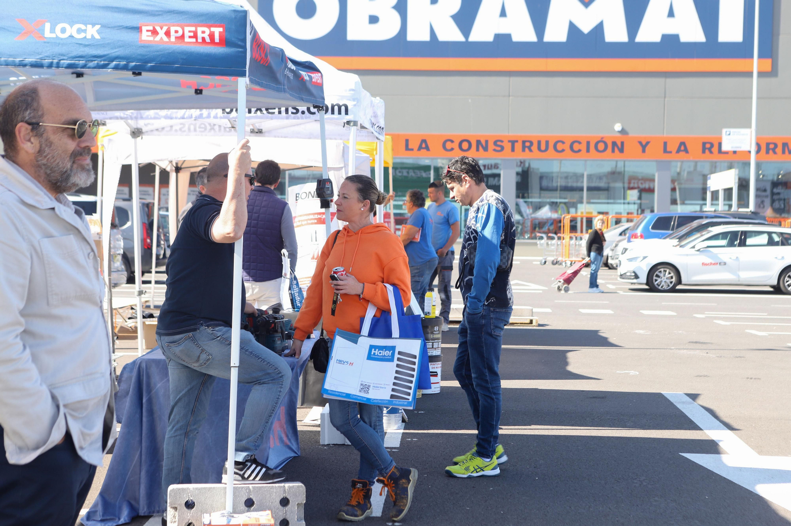 Imágenes del evento para profesionales y presentación del nuevo catálogo de Obramat