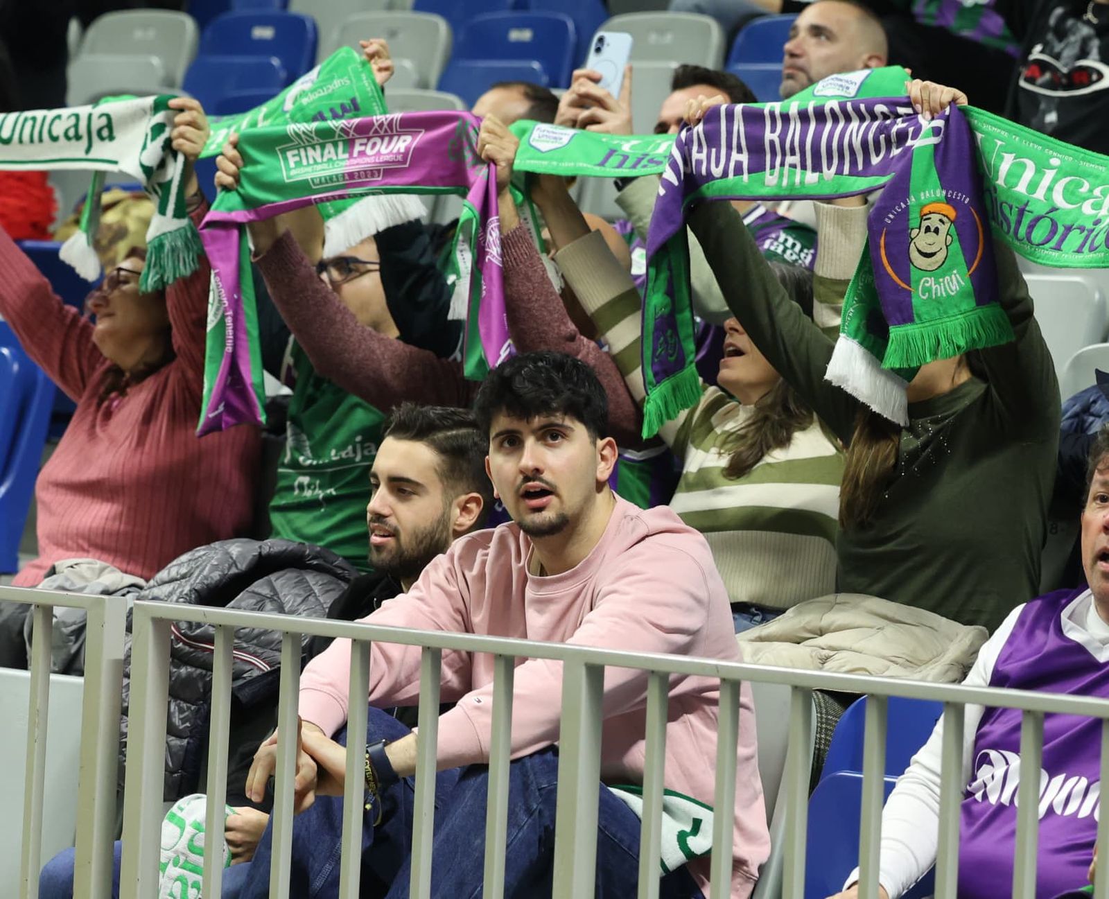 Búscate en el Unicaja-Elan Chalon en las gradas del Carpena
