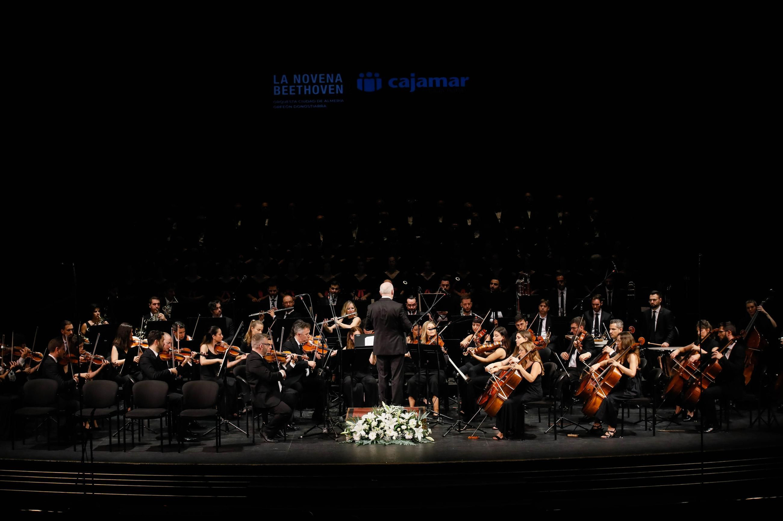 Imágenes de la novena Beethoven interpretado por la OCAL y Orfeón para Cajamar