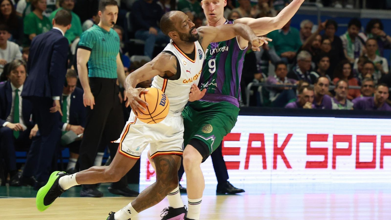 Las fotos del Unicaja-Galatasaray de BCL