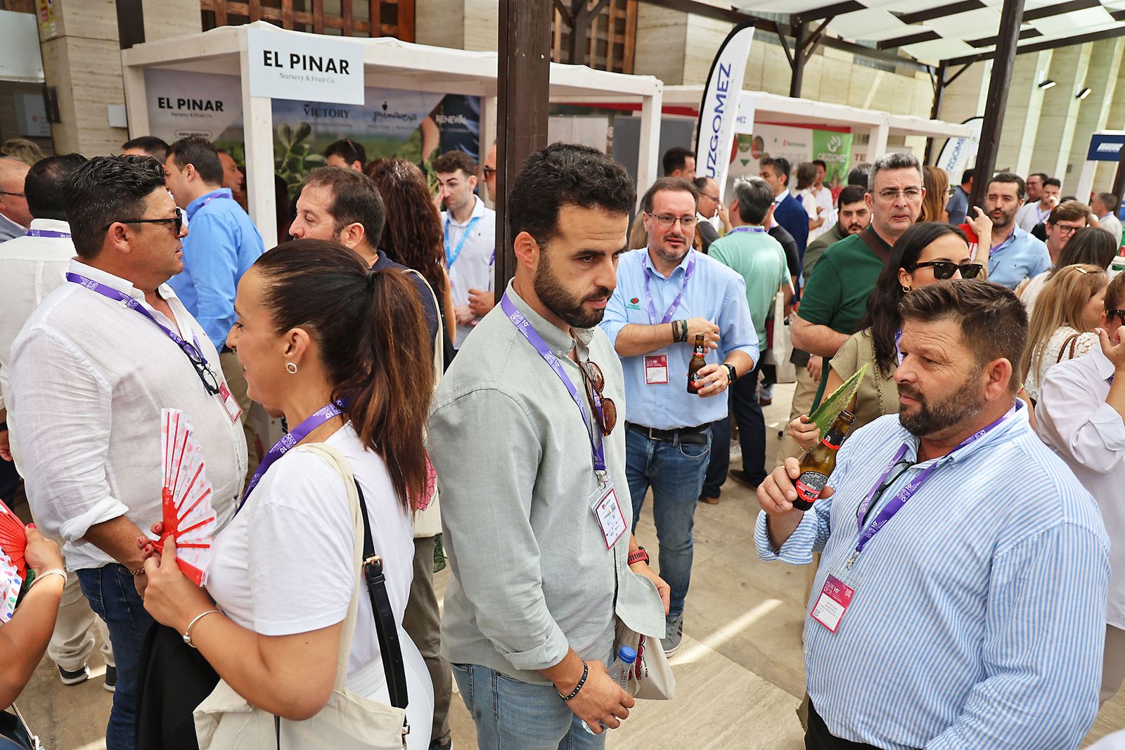 Imágenes del ambiente en el X Congreso de Frutos Rojos de Huelva