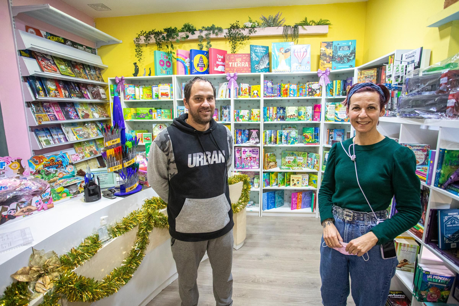 Jesús Orellana y Beatriz Picardo han puesto en marcha Papeleo.