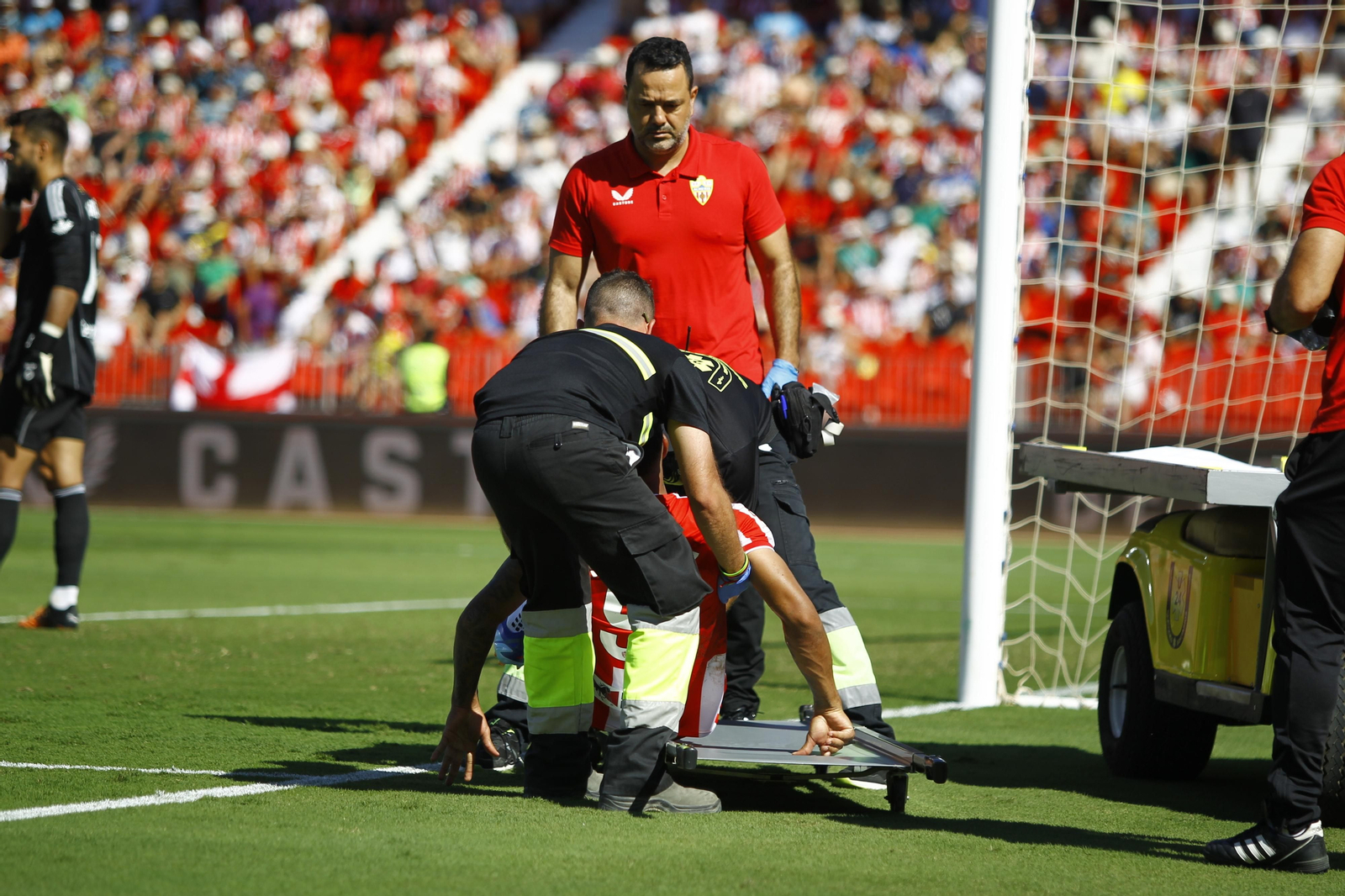 Imágenes del empate a 3 de la U.D. Almería y el Granada C.F.