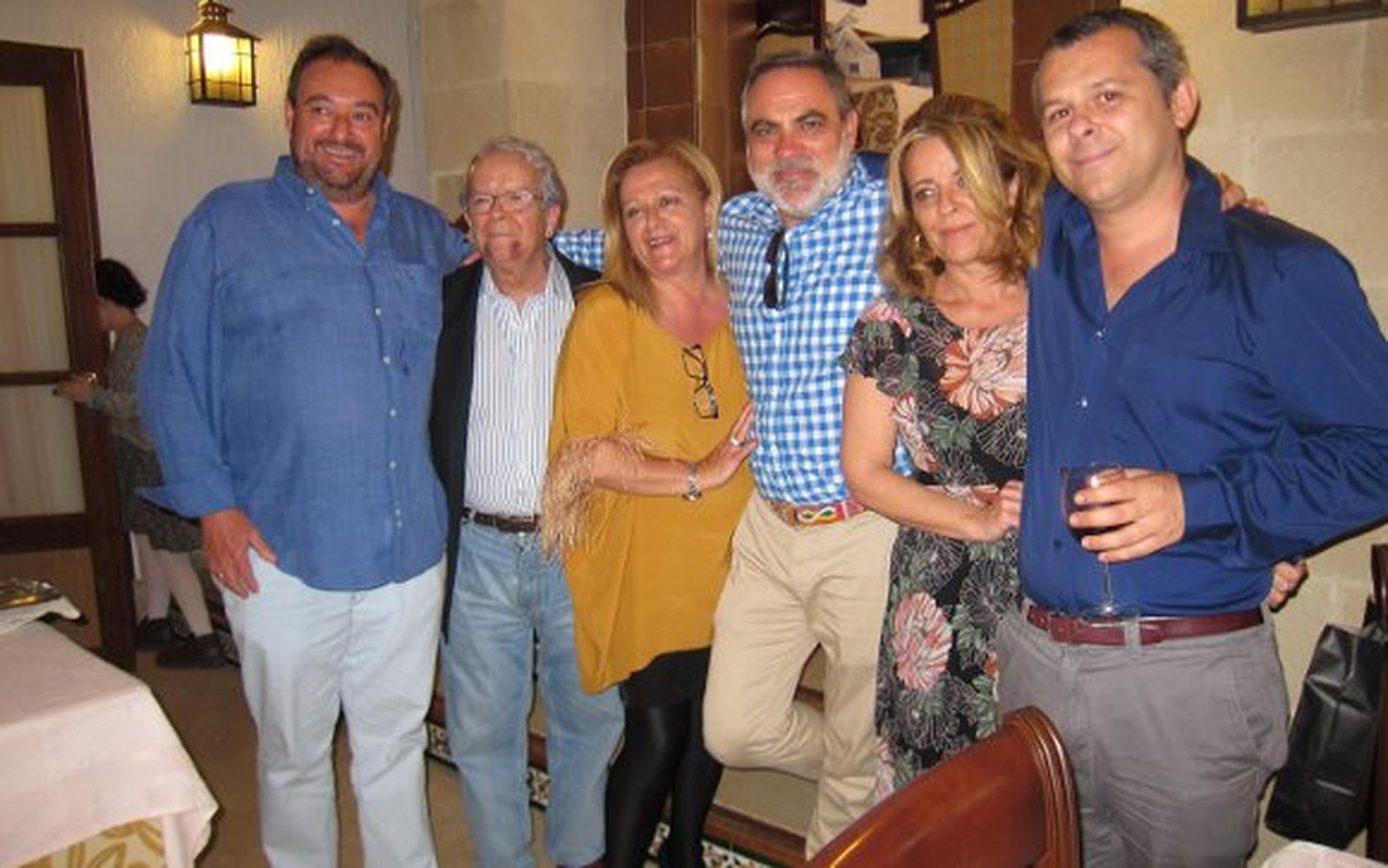Ildefonso Marqués con Tomás Valiente, Maribel Perales, Salvador Celada y Marga y Fito Marqués.

Foto: Ignacio Casas de Ciria
