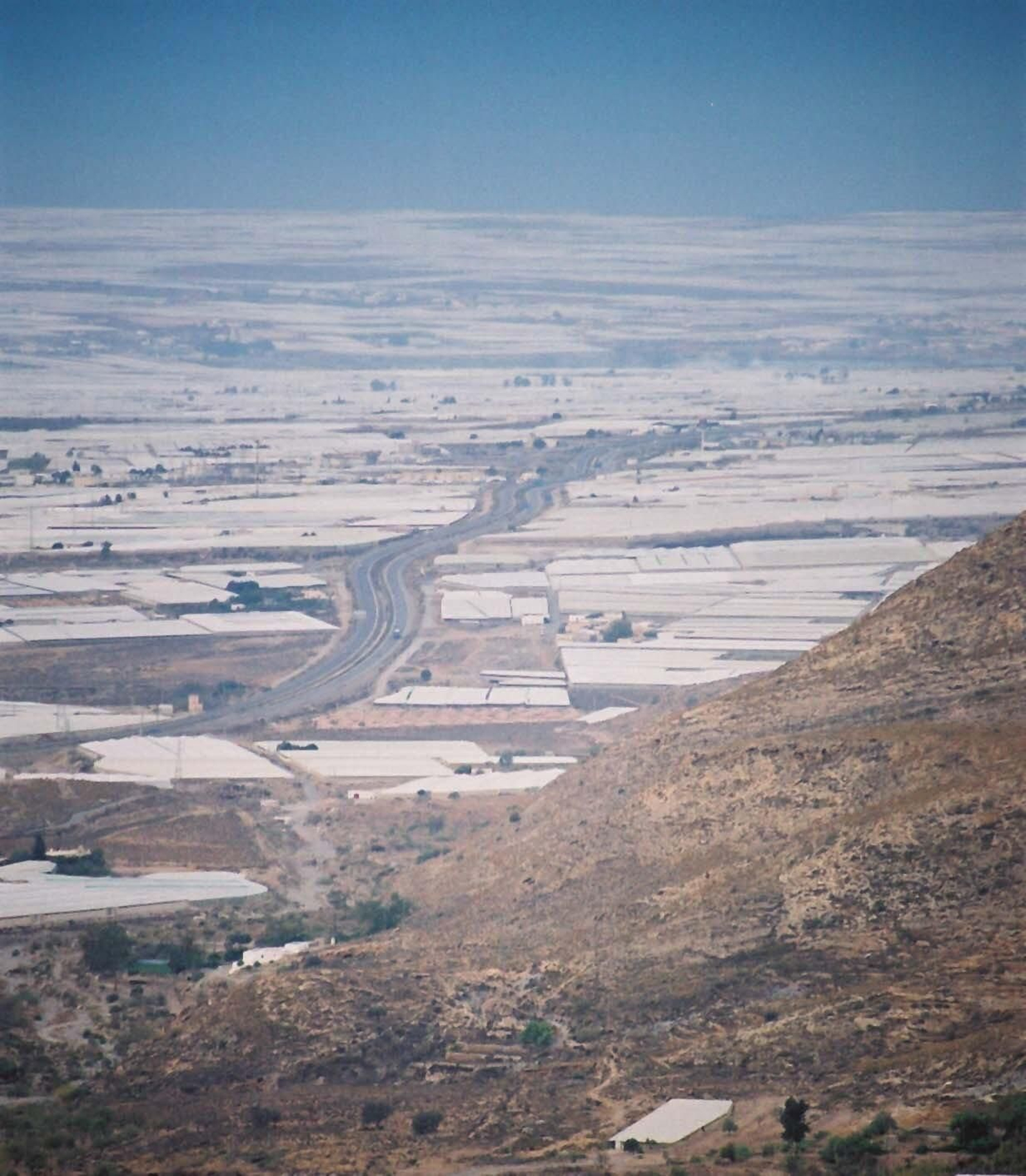 Mar de plástico en Vícar.