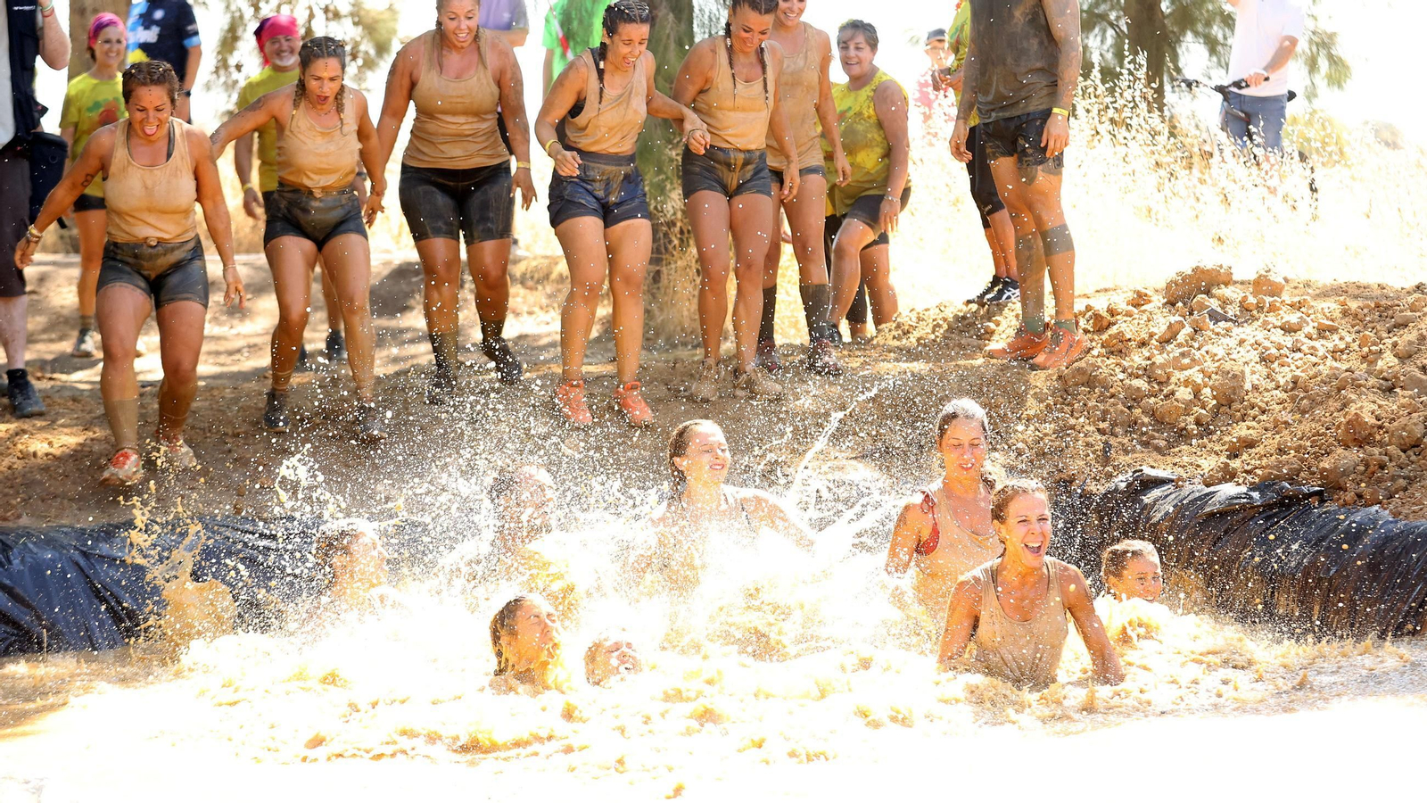 Búscate en la VII Carrera del Barro en La Barca