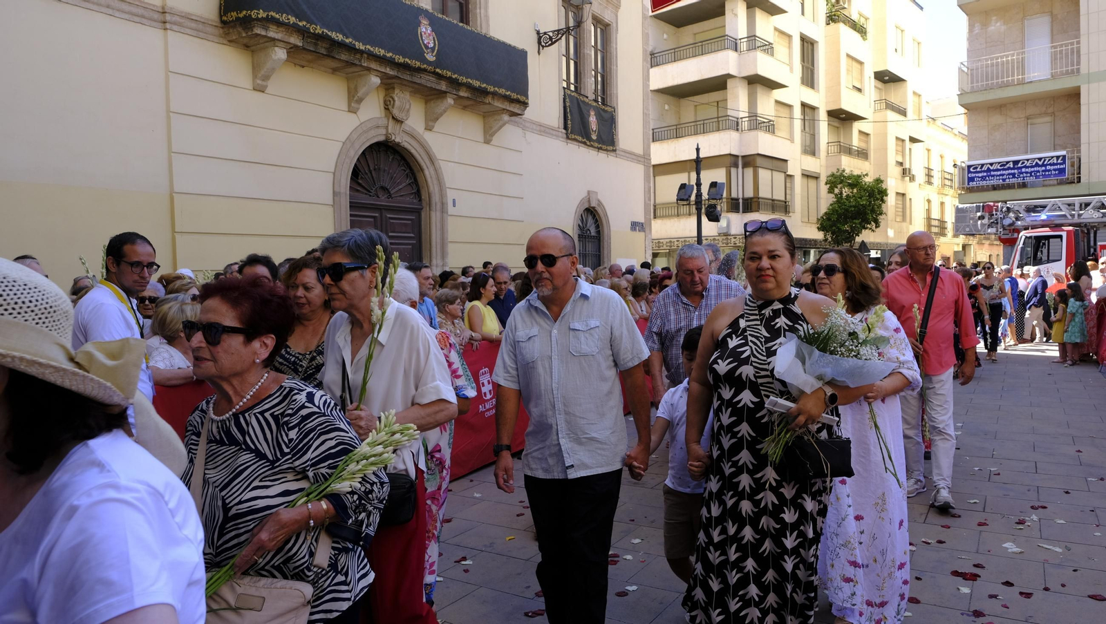 La ofrenda floral a la Virgen del Mar en la Feria de Almería 2025, en imágenes