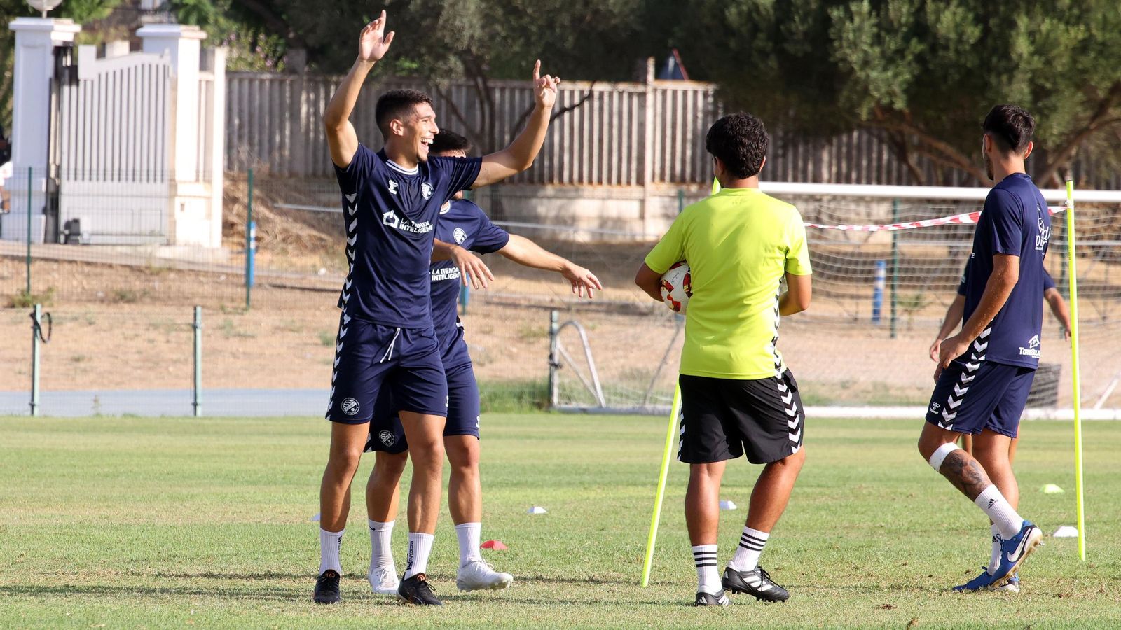 Imágenes del entrenamiento del Xerez DFC en el 'Pepe Ravelo' de Chapín