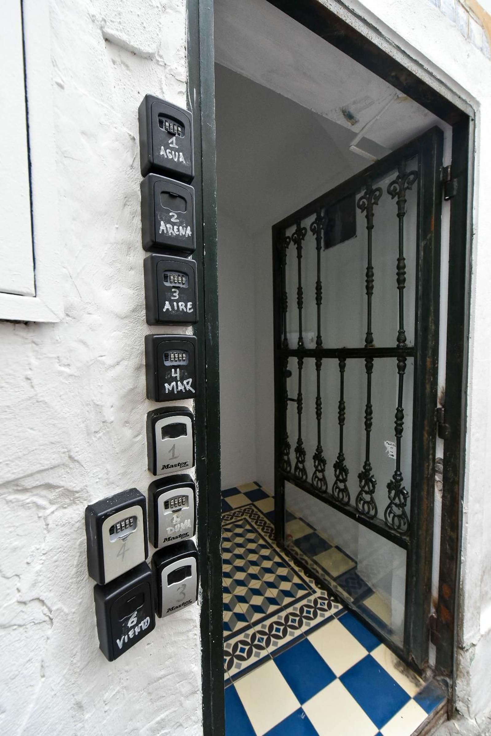 Cajetines de llaves de un piso turístico en Tarifa Cajetines de llaves de un piso turístico en Tarifa