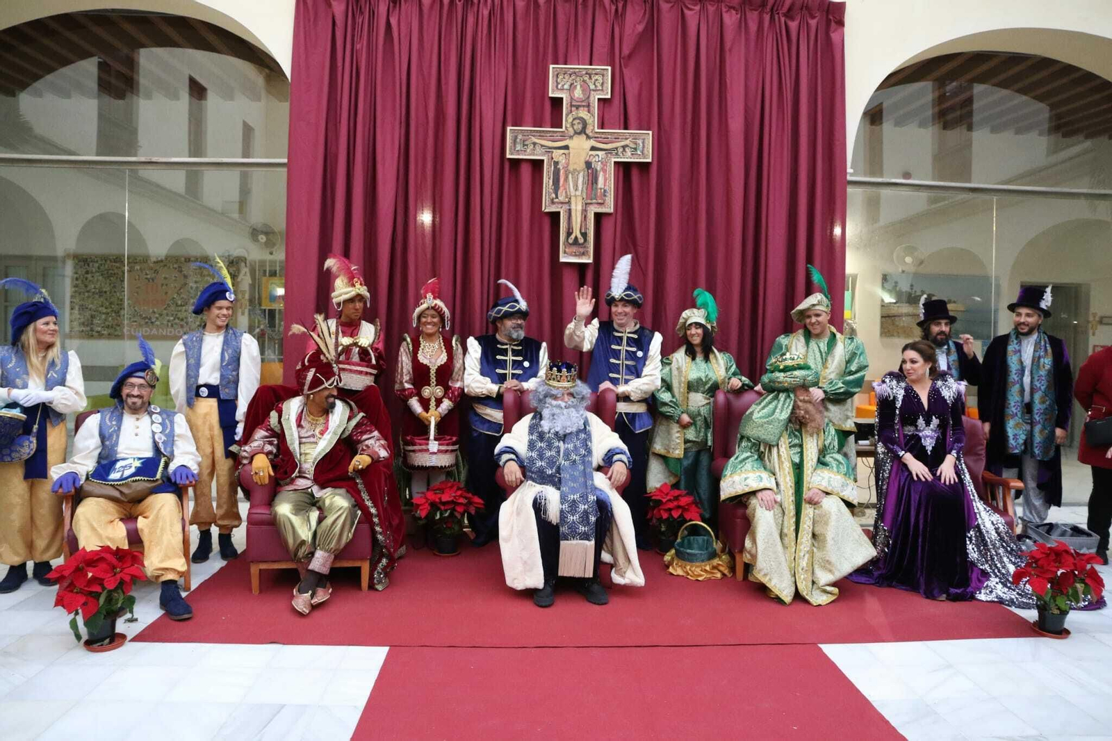 Los Reyes Magos visitan a los abuelos de Cádiz