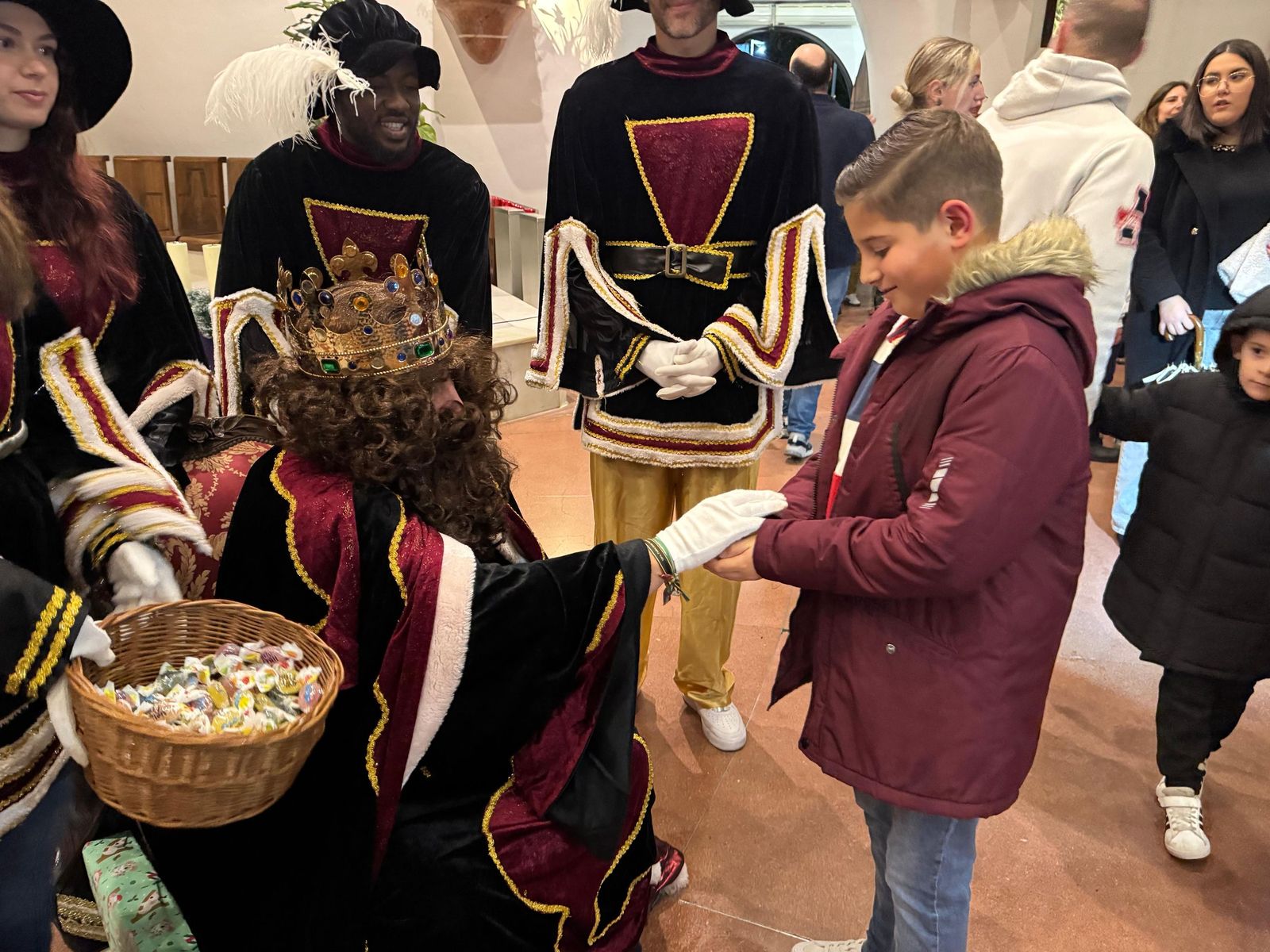 El éxito de la llegada de los Reyes Magos a Roquetas de Mar, en imágenes
