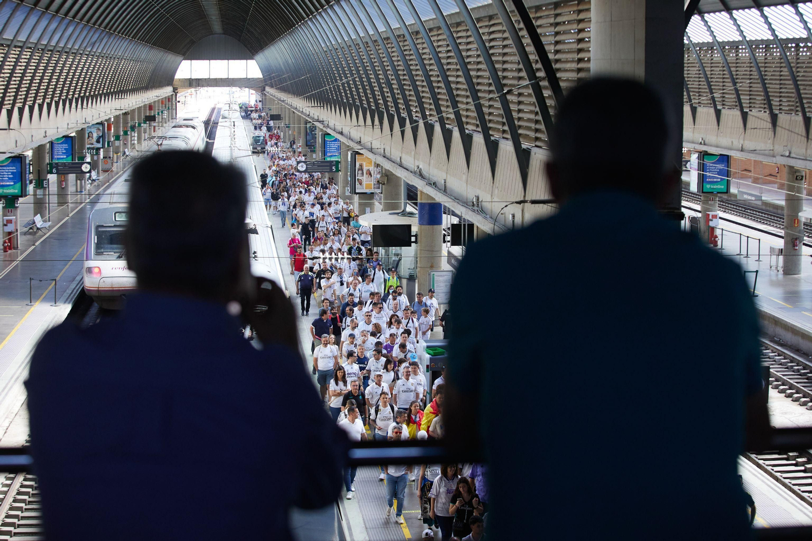 Las fotos de aficionados de Real Madrid y Osasuna el día de la final de Copa en Sevilla