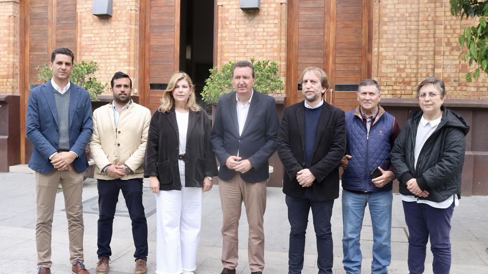 Dirigentes del PP de Huelva con el alcalde de Nerva.