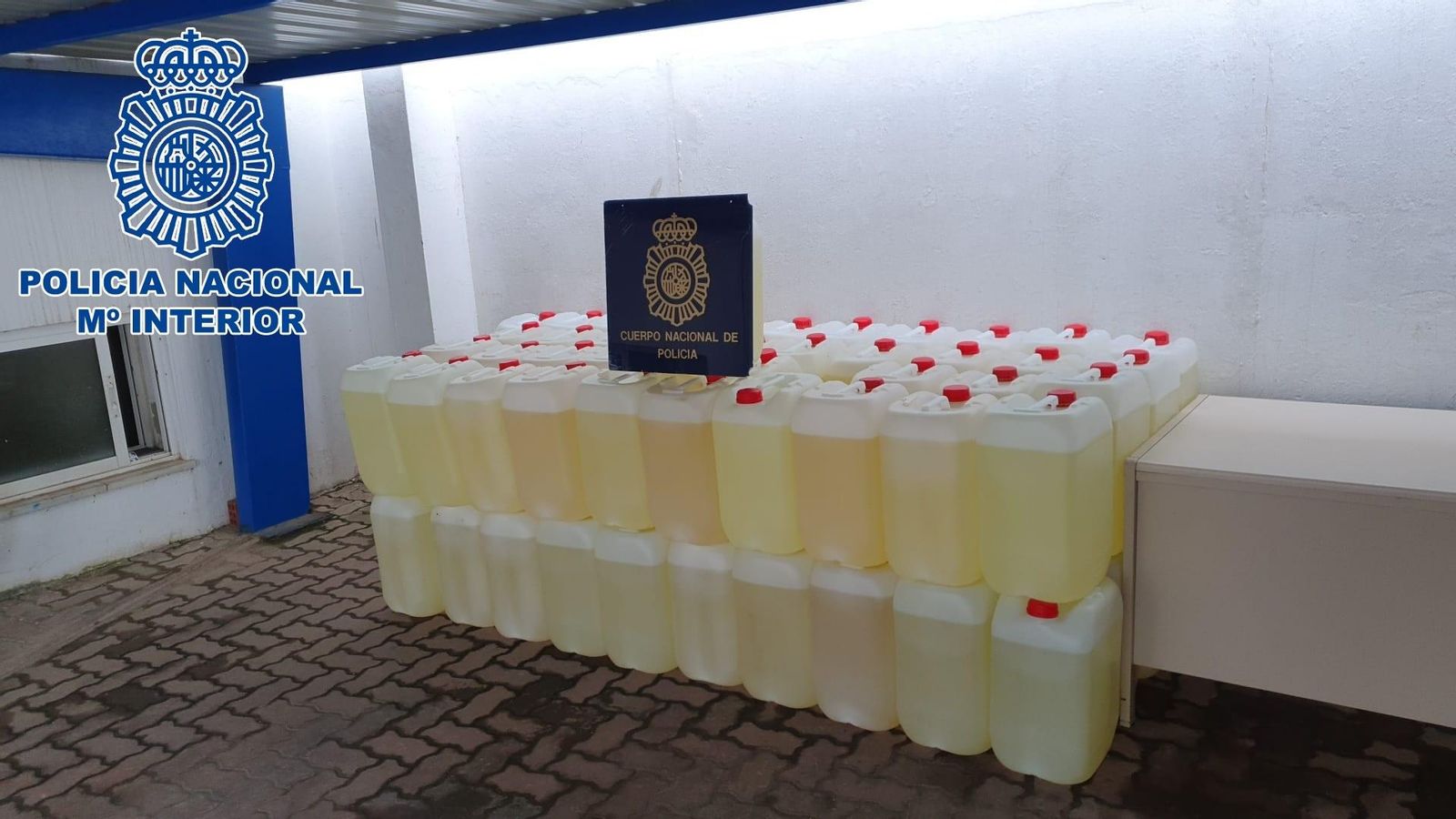 Las garrafas  de gasolina localizadas en vehículos