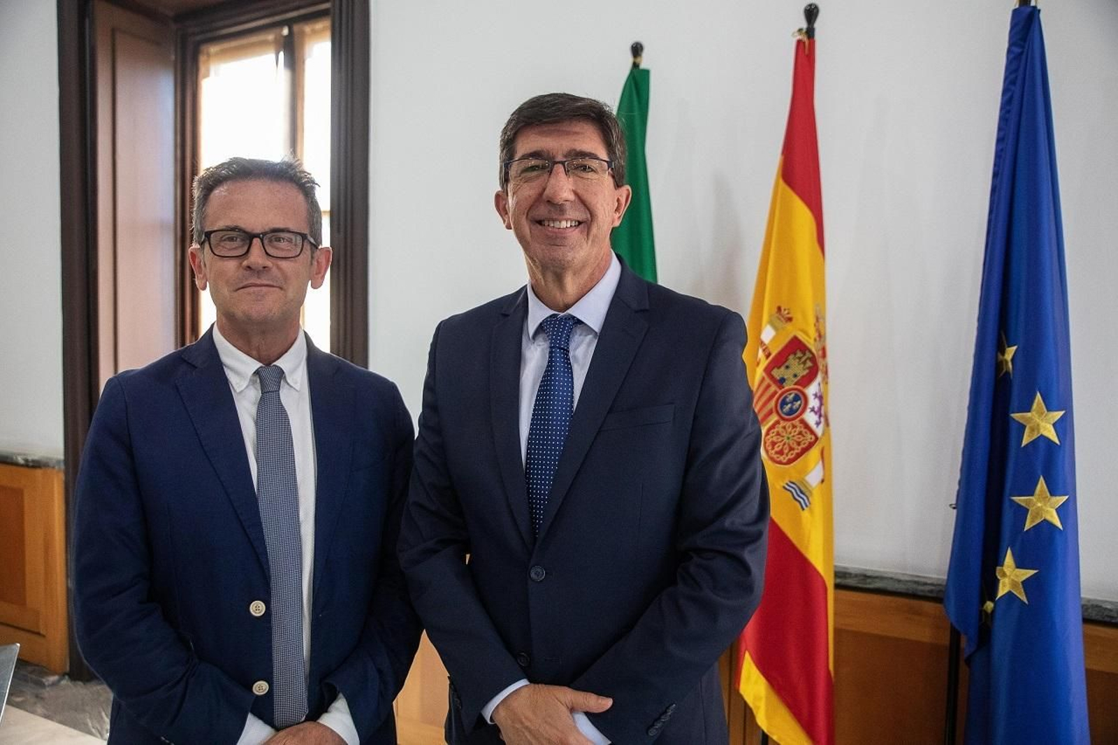 Gustavo Rodríguez, delegado del Turismo, con el consejero del ramo Juan Marín