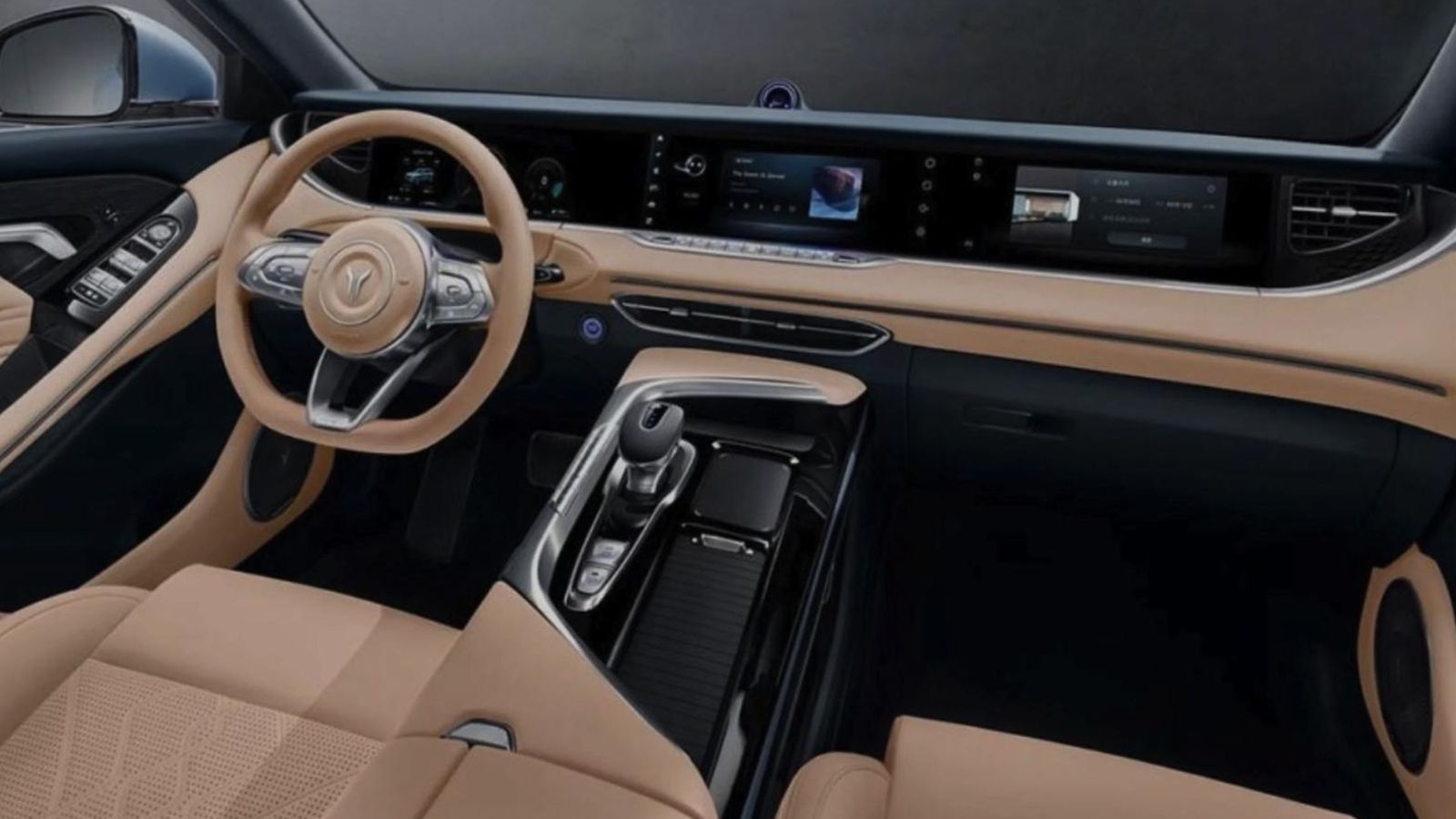 Materiales de calidad y tres pantallas en un salpicadero poco voluminoso y con los mandos físicos reducidos al mínimo.