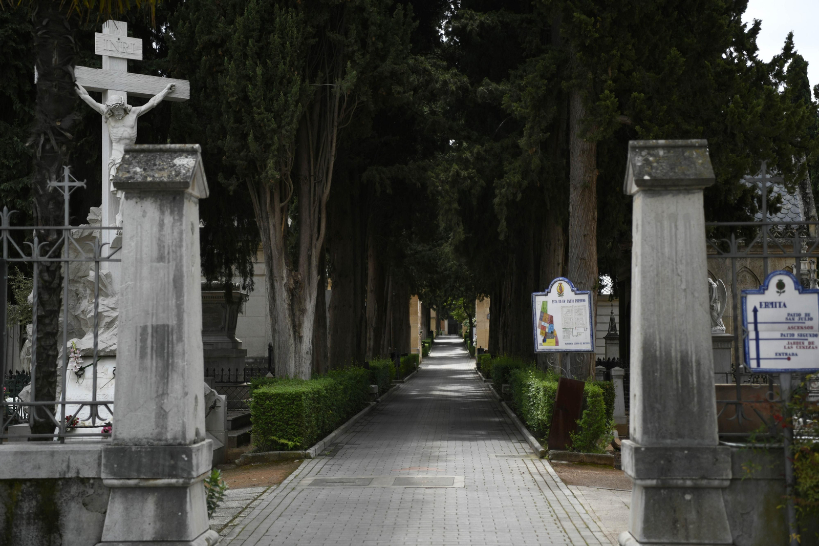 El Cementerio de San José de Granada durante el estado de alarma.