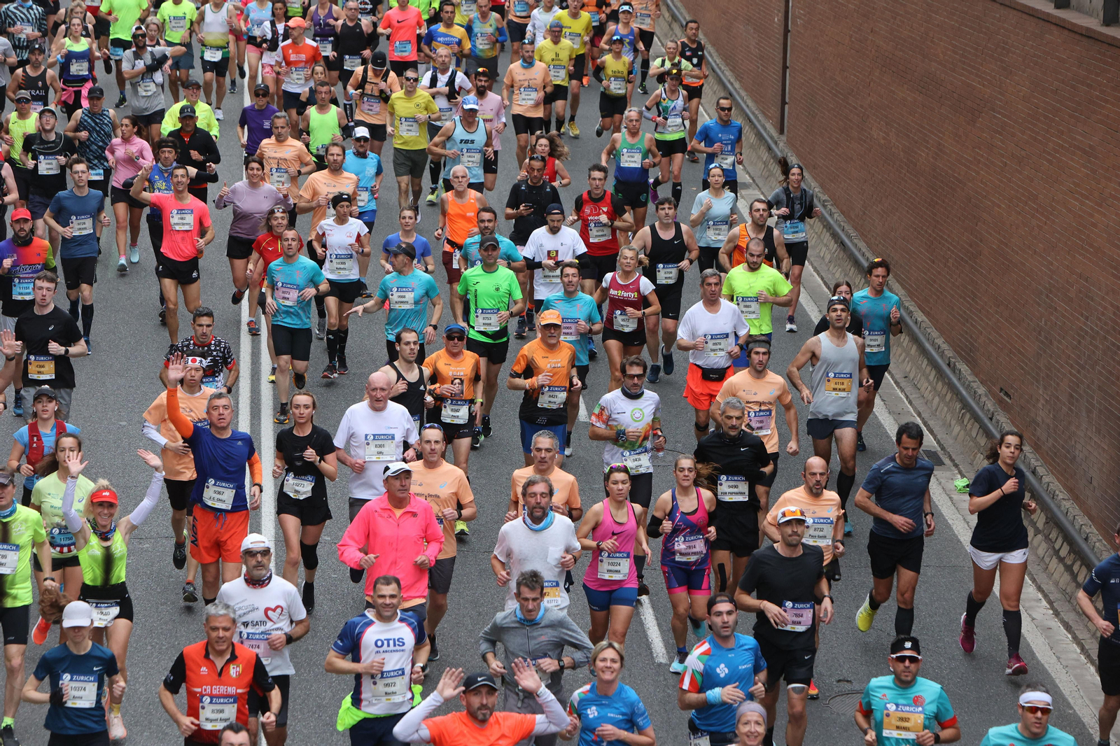 Búscate en la maratón de Sevilla 09
