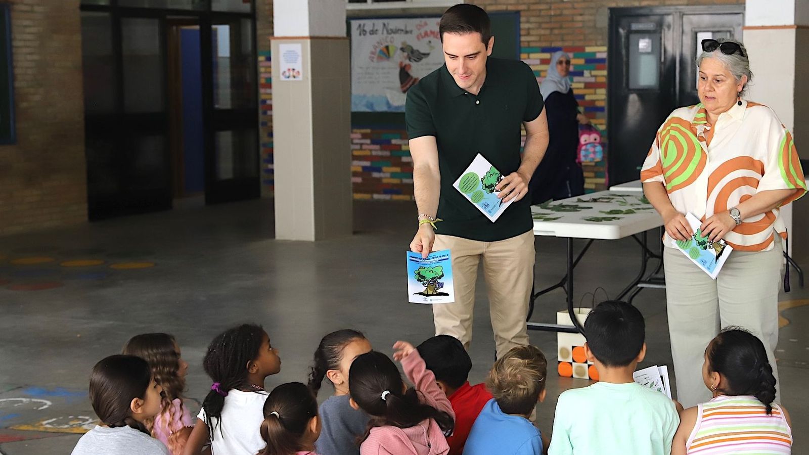 Jaime Espinar, durante la actividad en el CEIP Sagrada Familia.