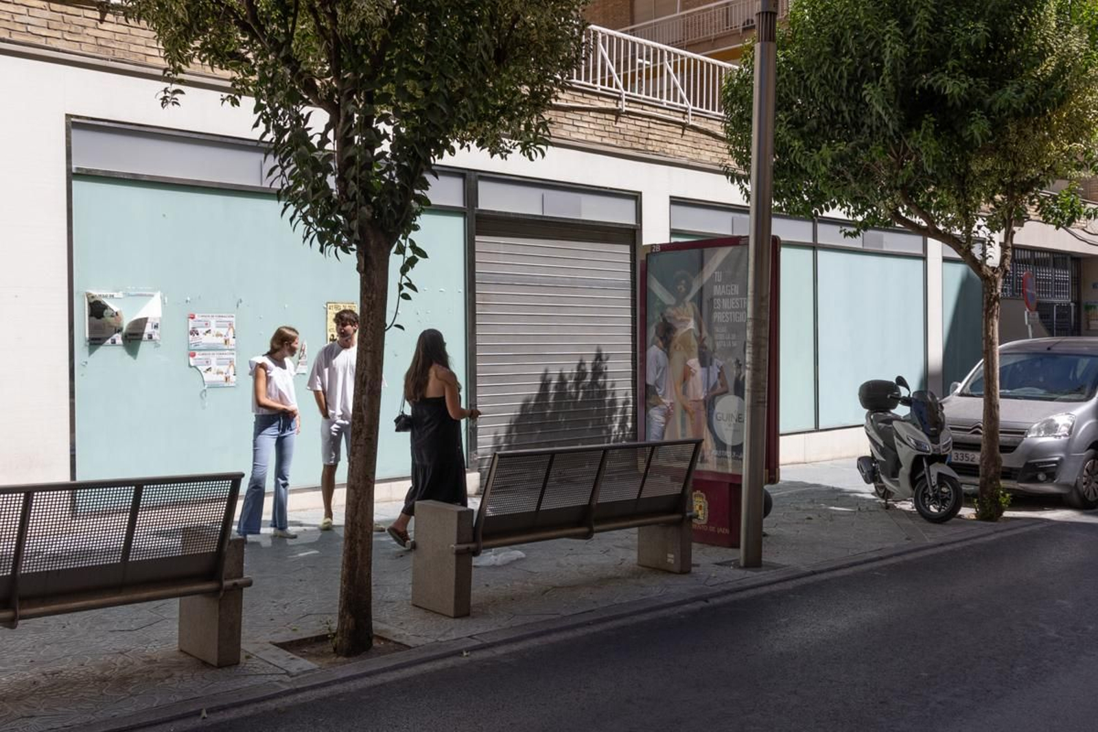Locales vacíos en el centro de Jaén, en imágenes
