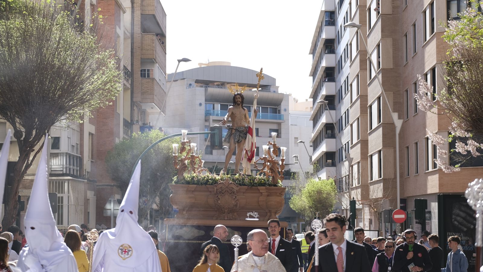 Procesión de Jesucristo Resucitado en Almería, en imágenes