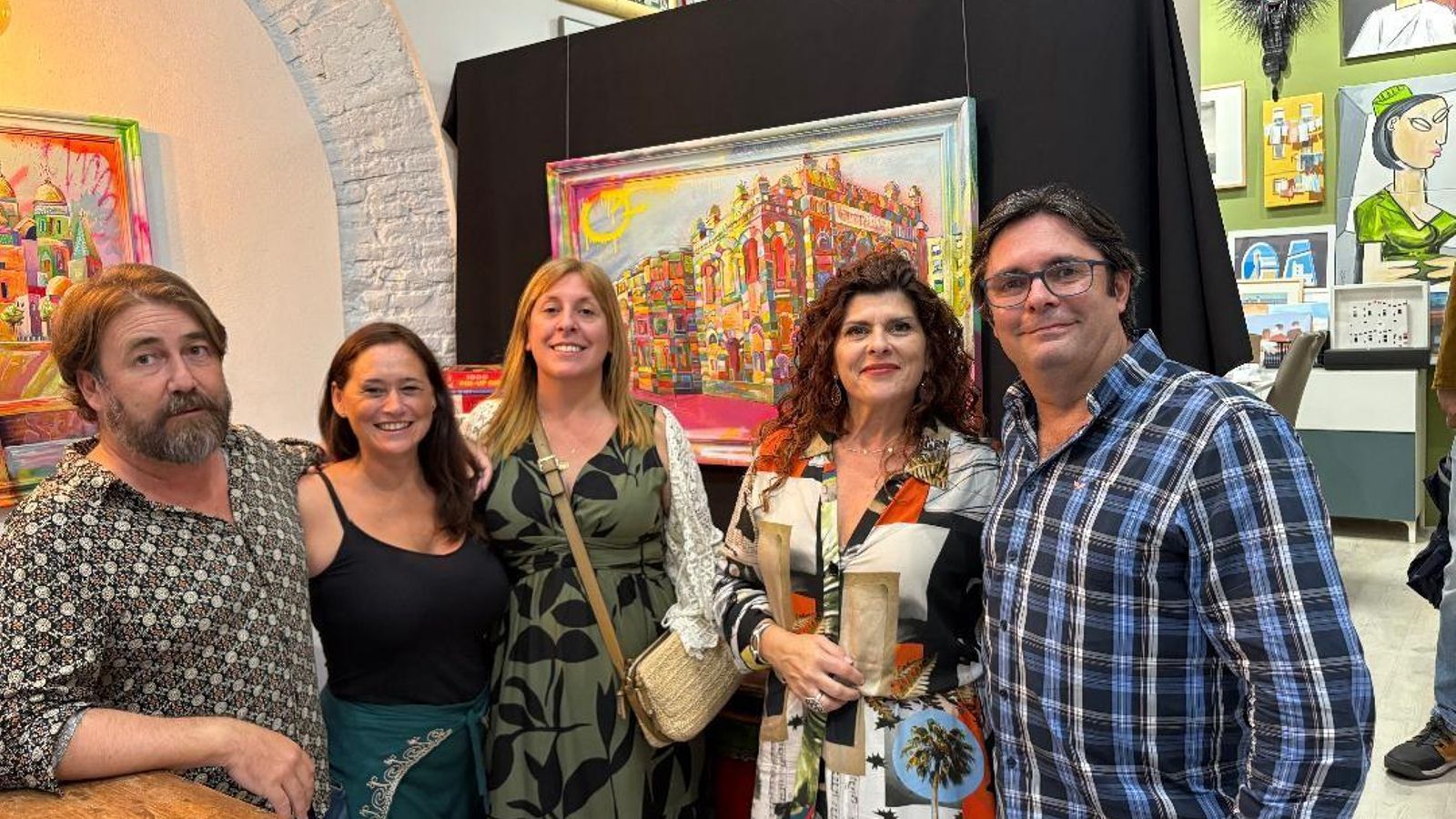 Carlos Salazar, Maru López, Sonia Panao, Carolina Mena y el pintor Cecilio Chaves.