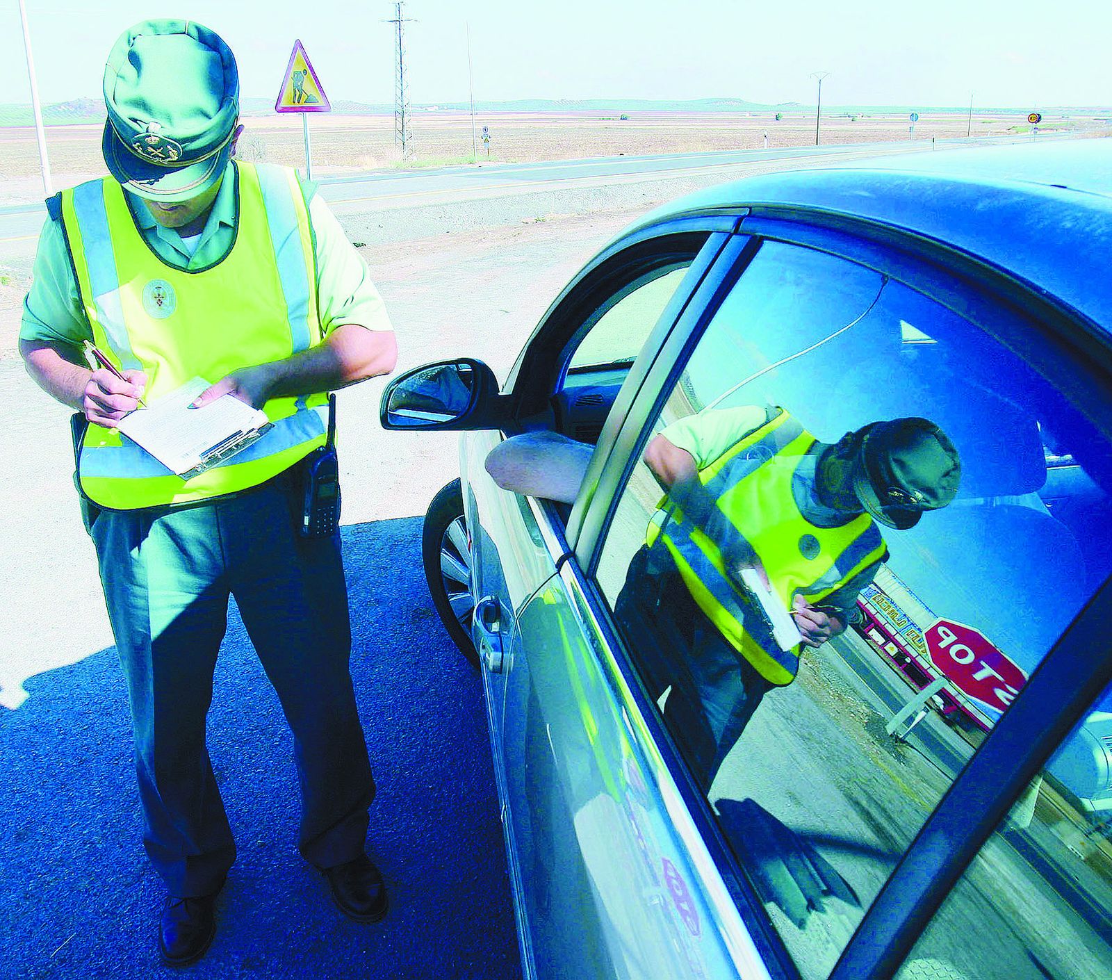 Vehículo detenido por la Guardia Civil