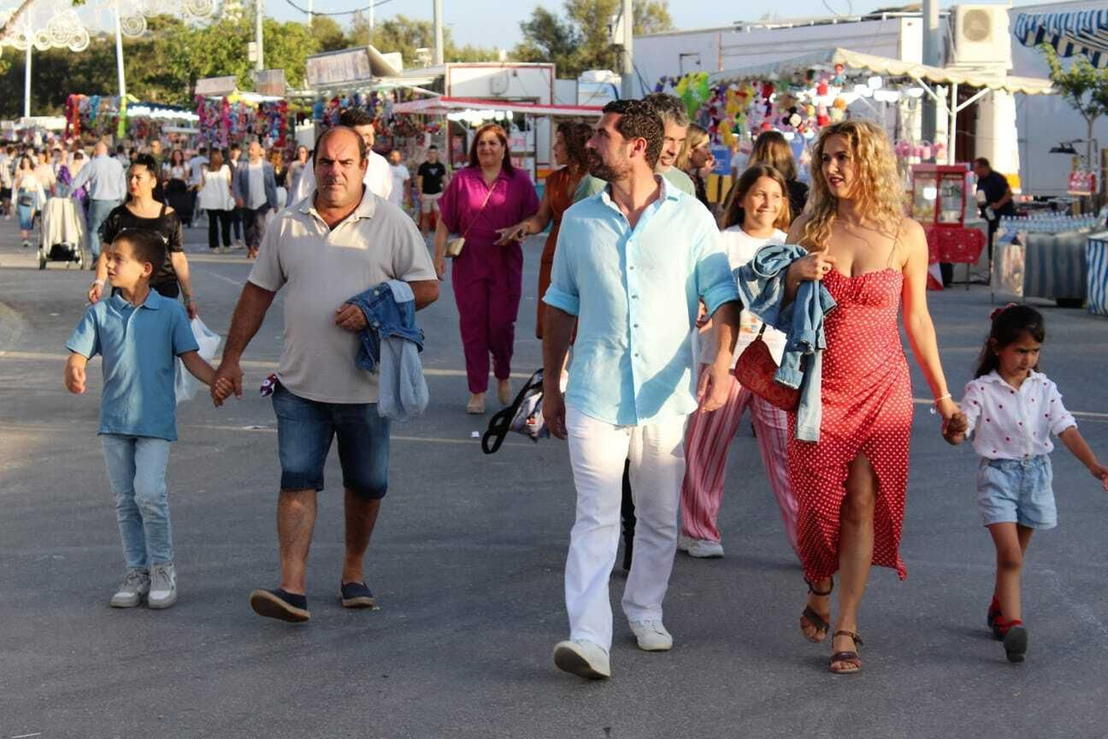 Imágenes de la Feria de Chiclana 2024: alumbrado y las primeras horas de fiesta