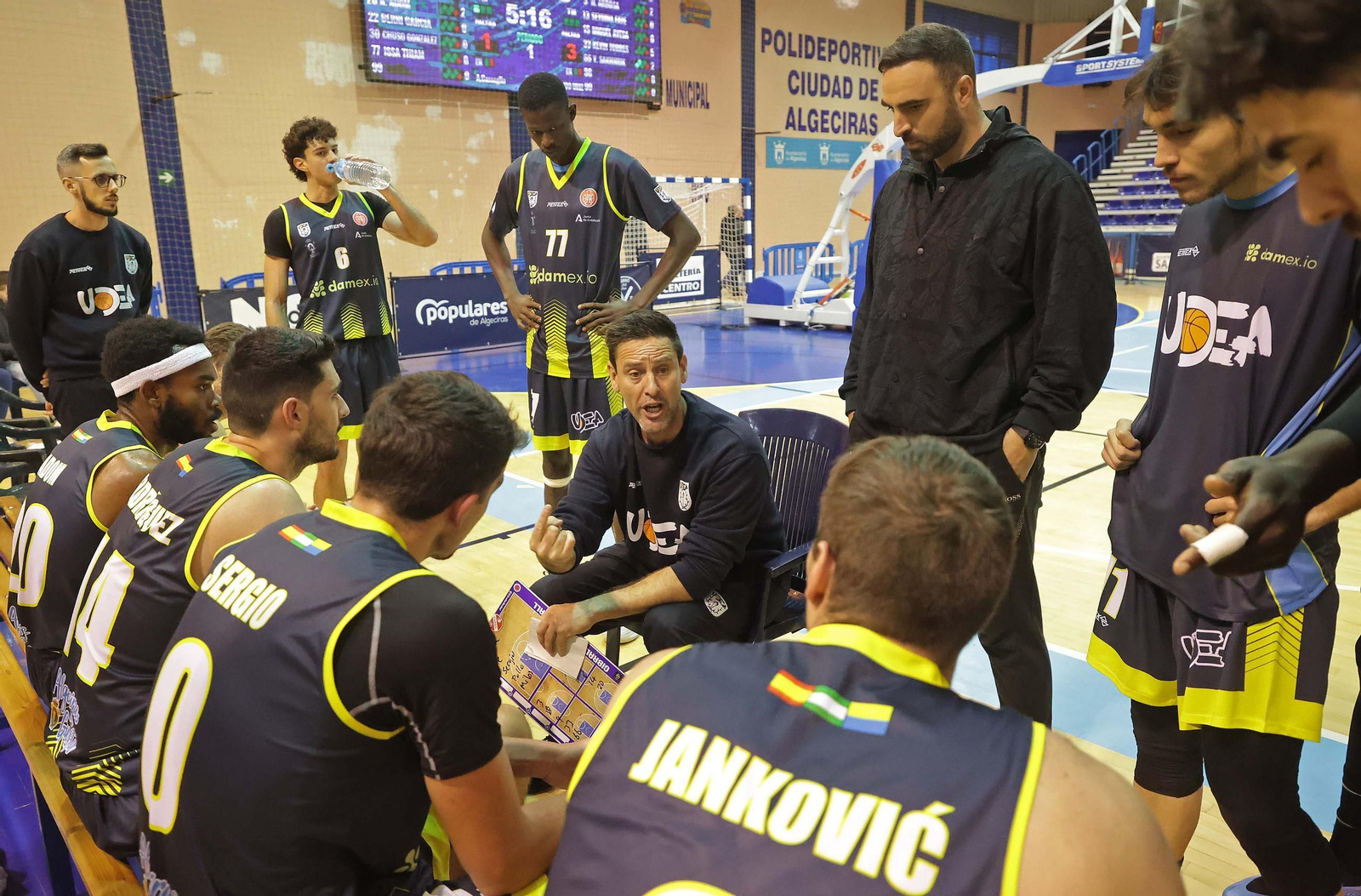 Las fotos de Udea Algeciras - CB Clavijo de la Segunda FEB de baloncesto