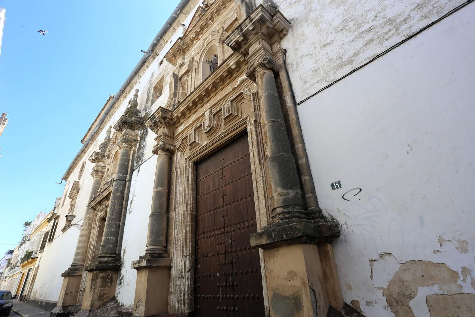 Fachada del Convento de las Concepcionistas, en la calle Nevería, donde saldrá y se recogerá la procesión.