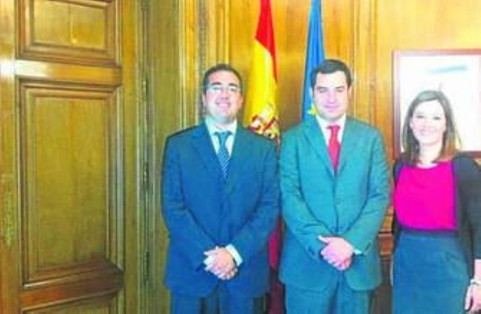 Gil Vizuete, el secretario de Estado y la senadora María Gil.