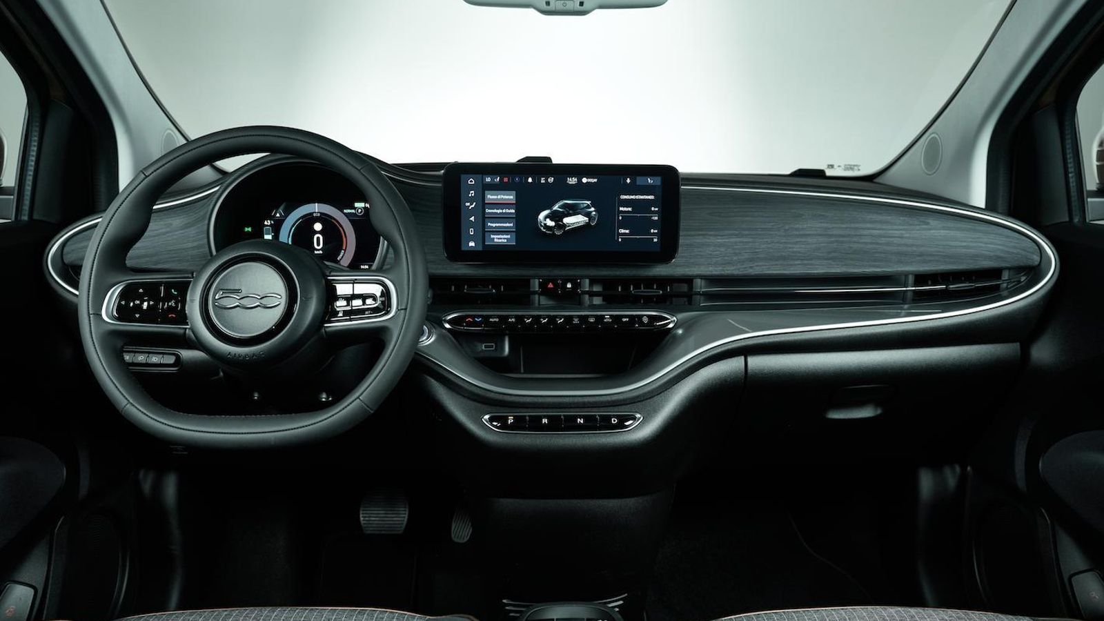 No hay plásticos blandos en la composición del interior, pero sí un ajuste generalizado impecable.