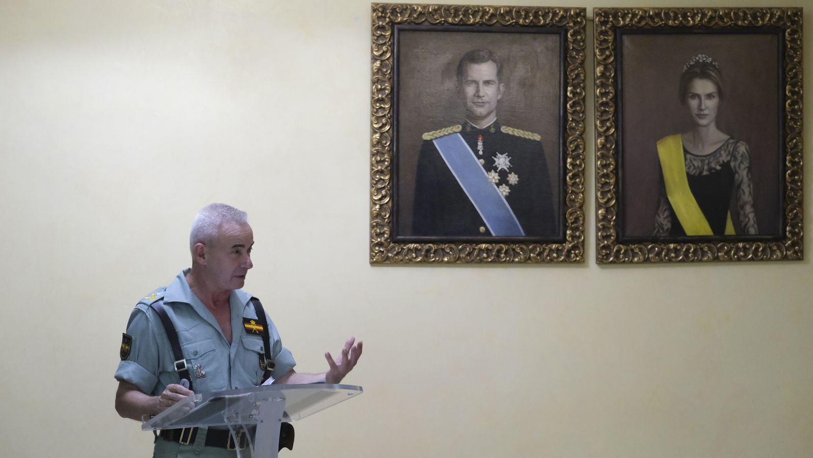 Visita de la Ministra de Defensa Margarita Robles a La Legión Española, en Viator