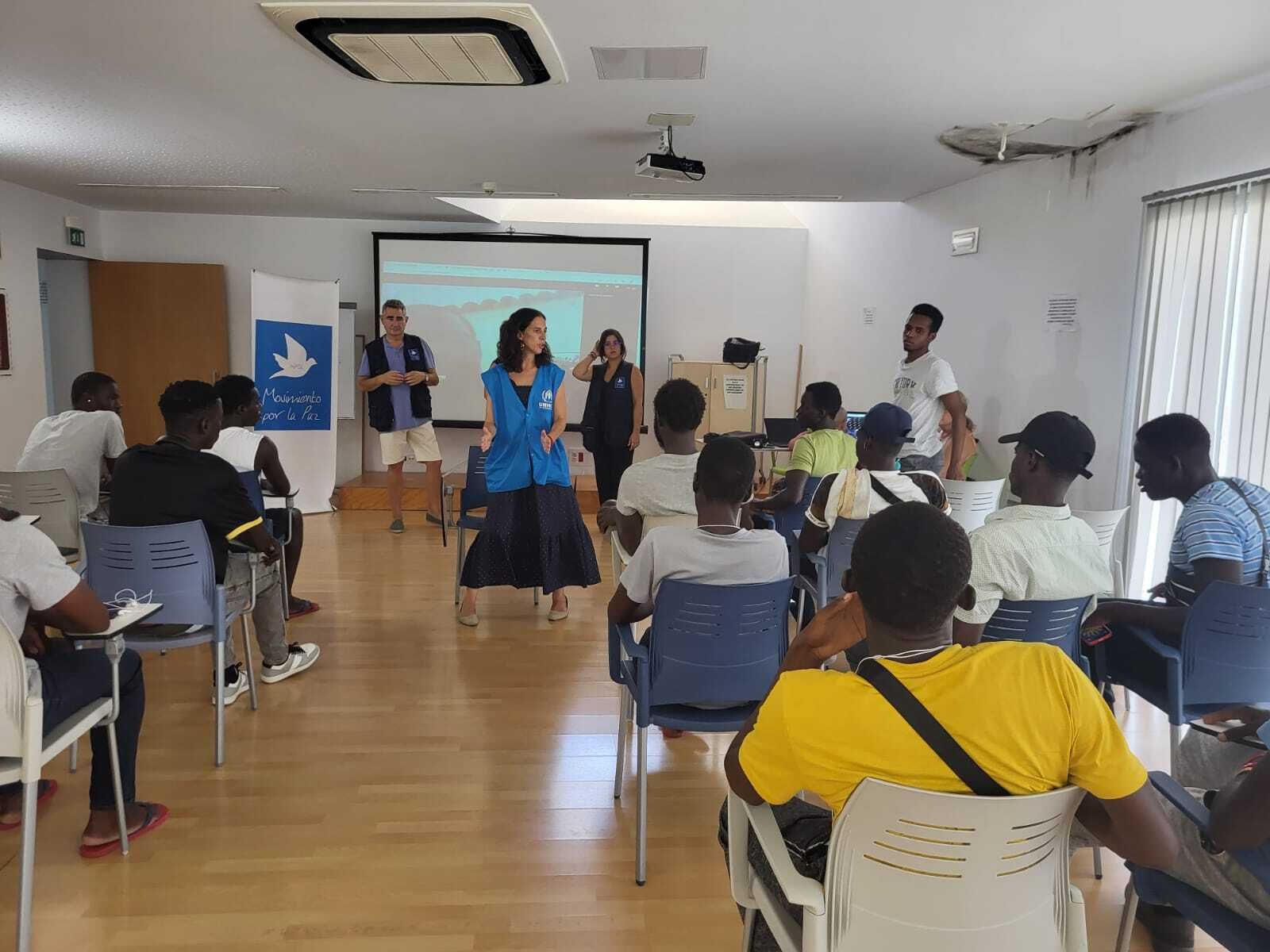 Un momento de la jornada informativa sobre Asilo y Refugio celebrada en el centro cívico.