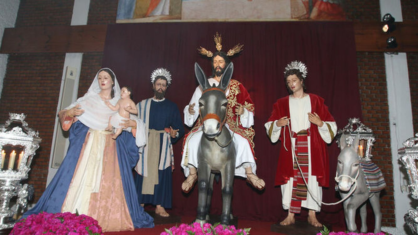 Mujer hebrea, Santiago y San Juan, nuevas secundarias de la Borriquita.