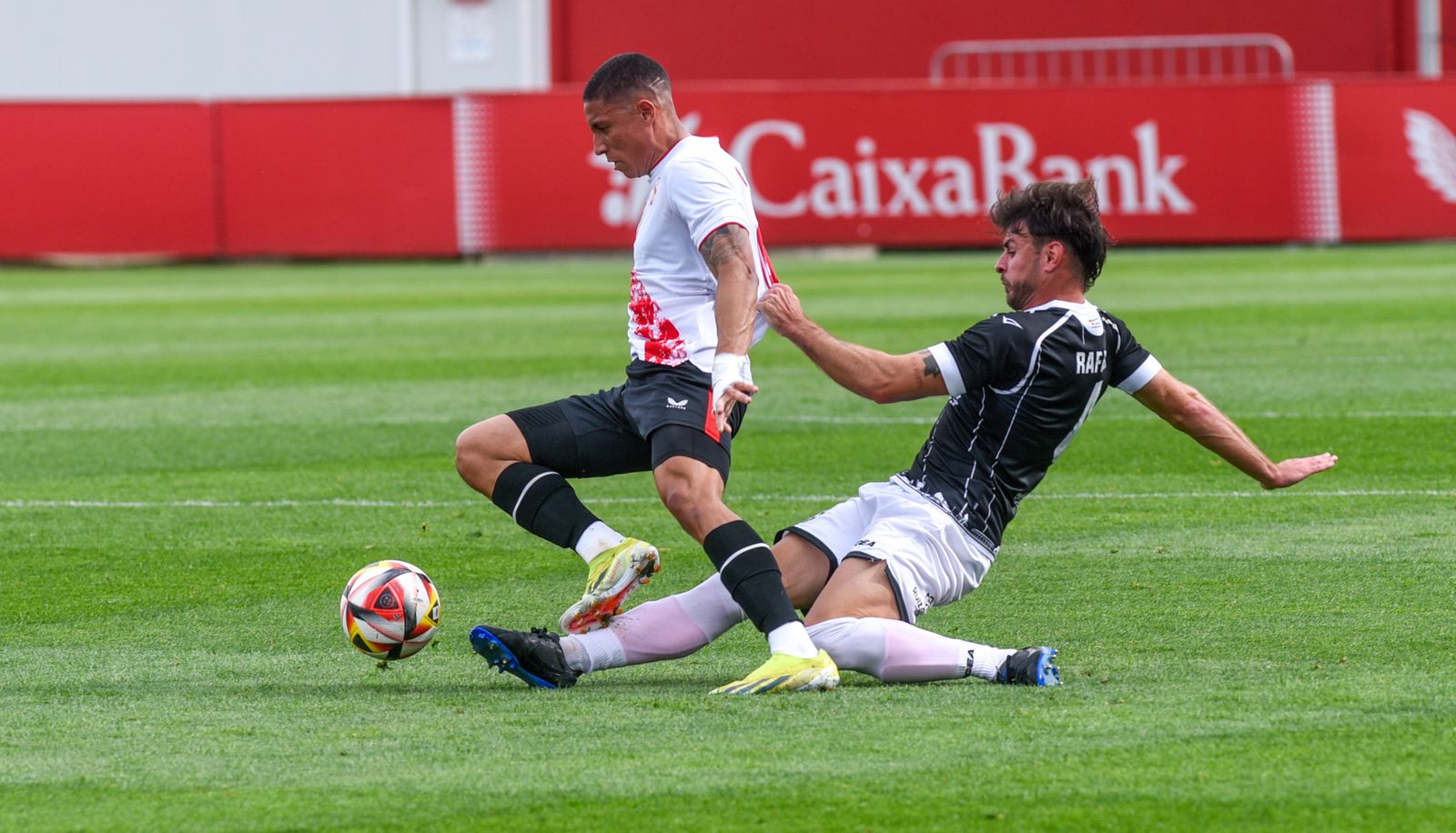 Partido del Sevilla Atlético con la Real Balompédica Linense