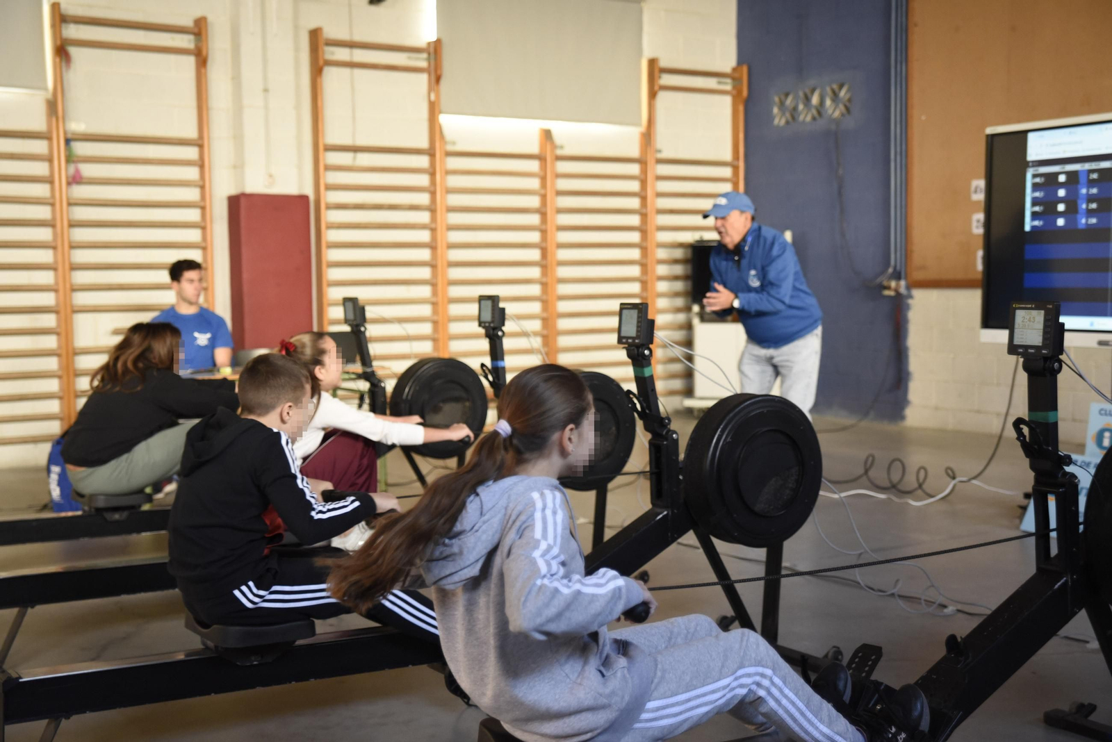 Las fotos de la clase del Club de Remo Linense en el colegio Pablo Picasso