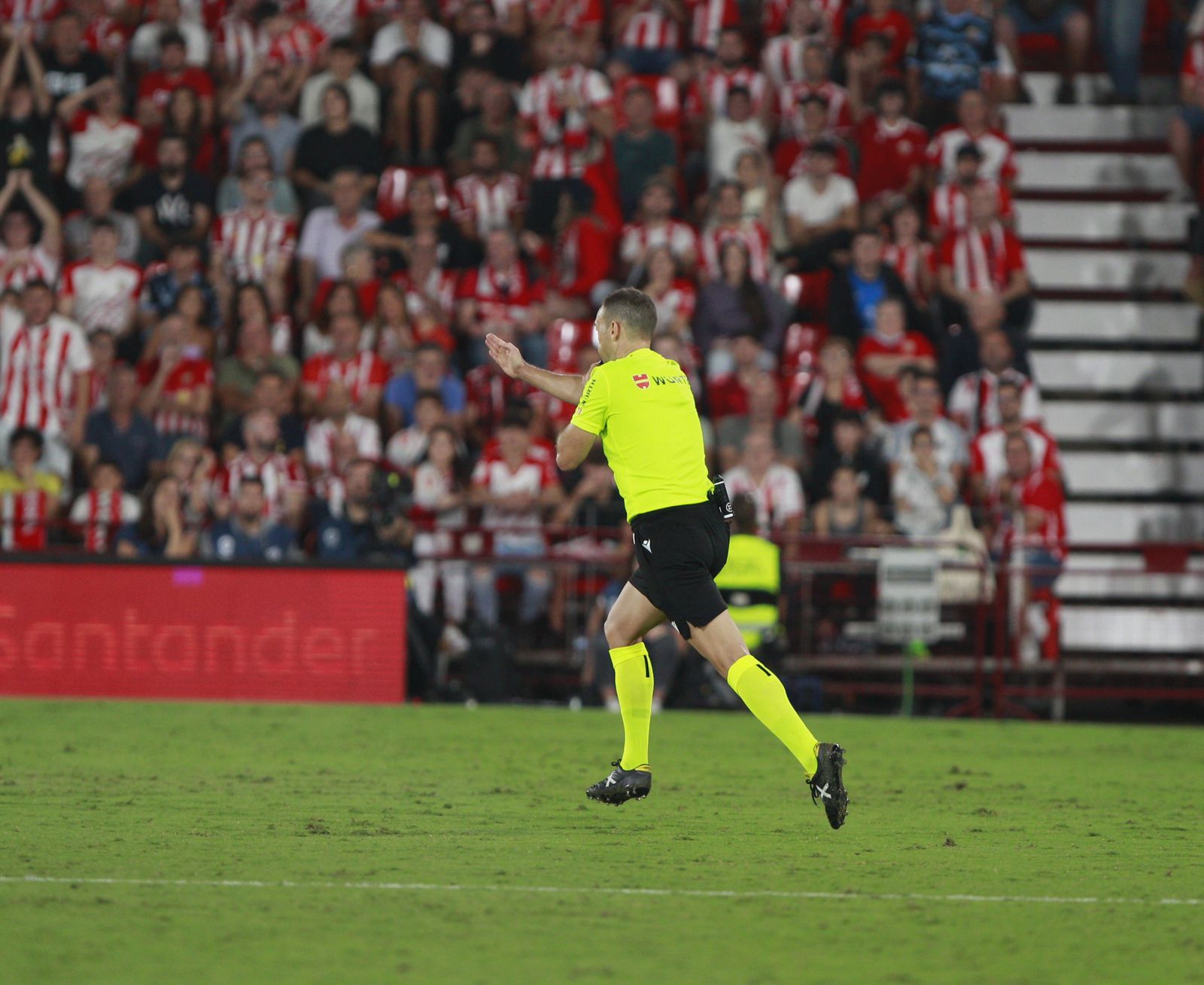 Imágenes del partido de fútbol U.D. Almería-Girona F.C.