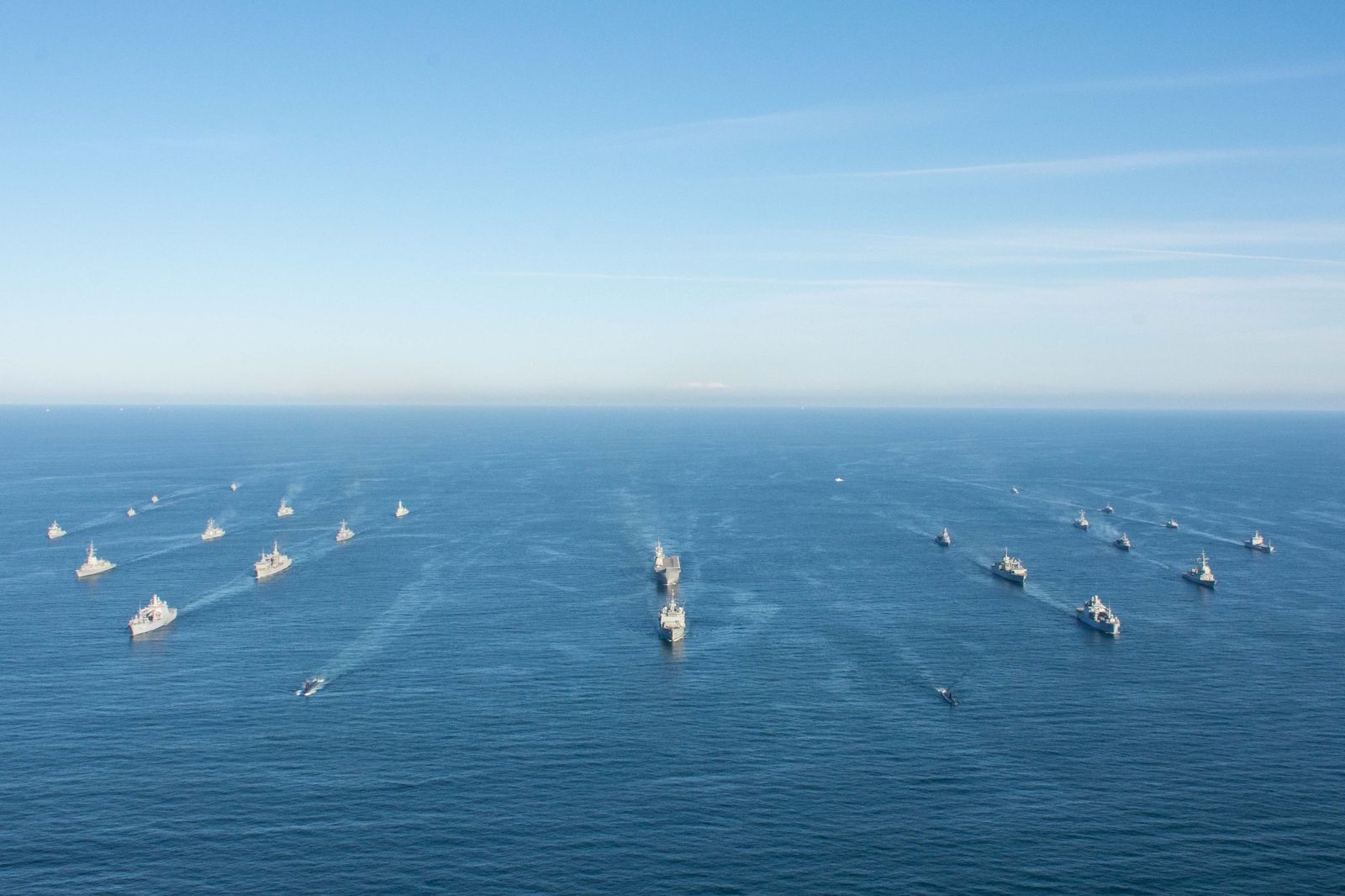 Las fotos del mayor ejercicio de los últimos años en el Estrecho de Gibraltar y el Golfo de Cádiz de la Armada y la OTAN