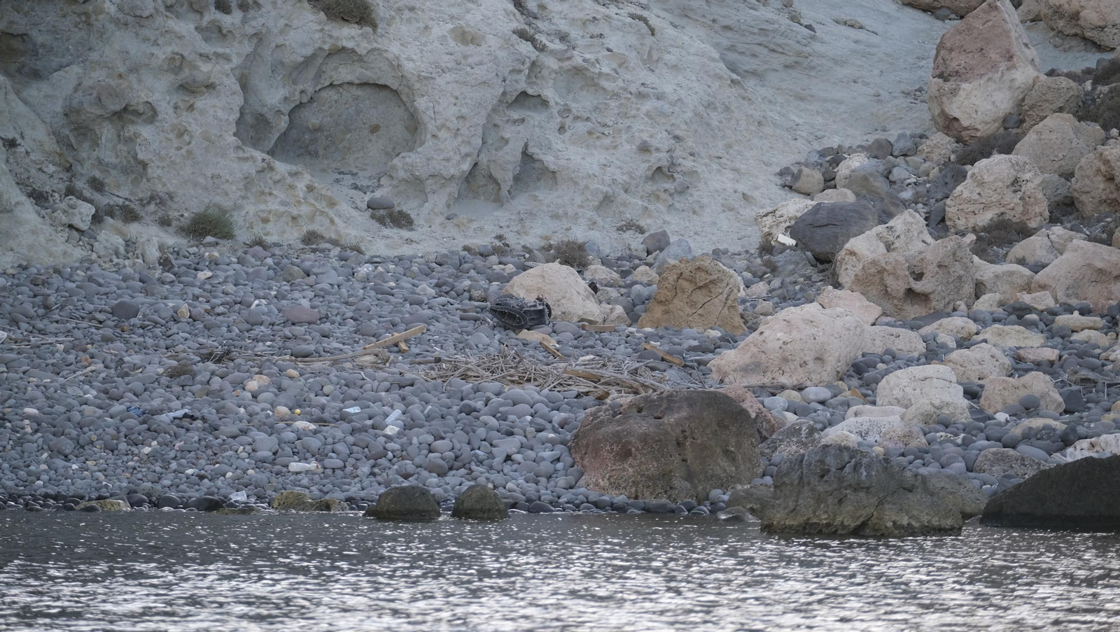 Una jornada con el servicio marítimo de la Policía Local de Níjar, en imágenes