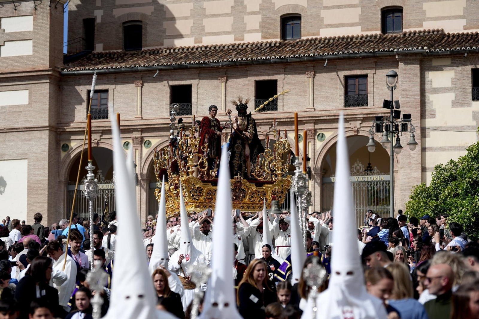Humildad el Domingo de Ramos en Málaga, en imágenes