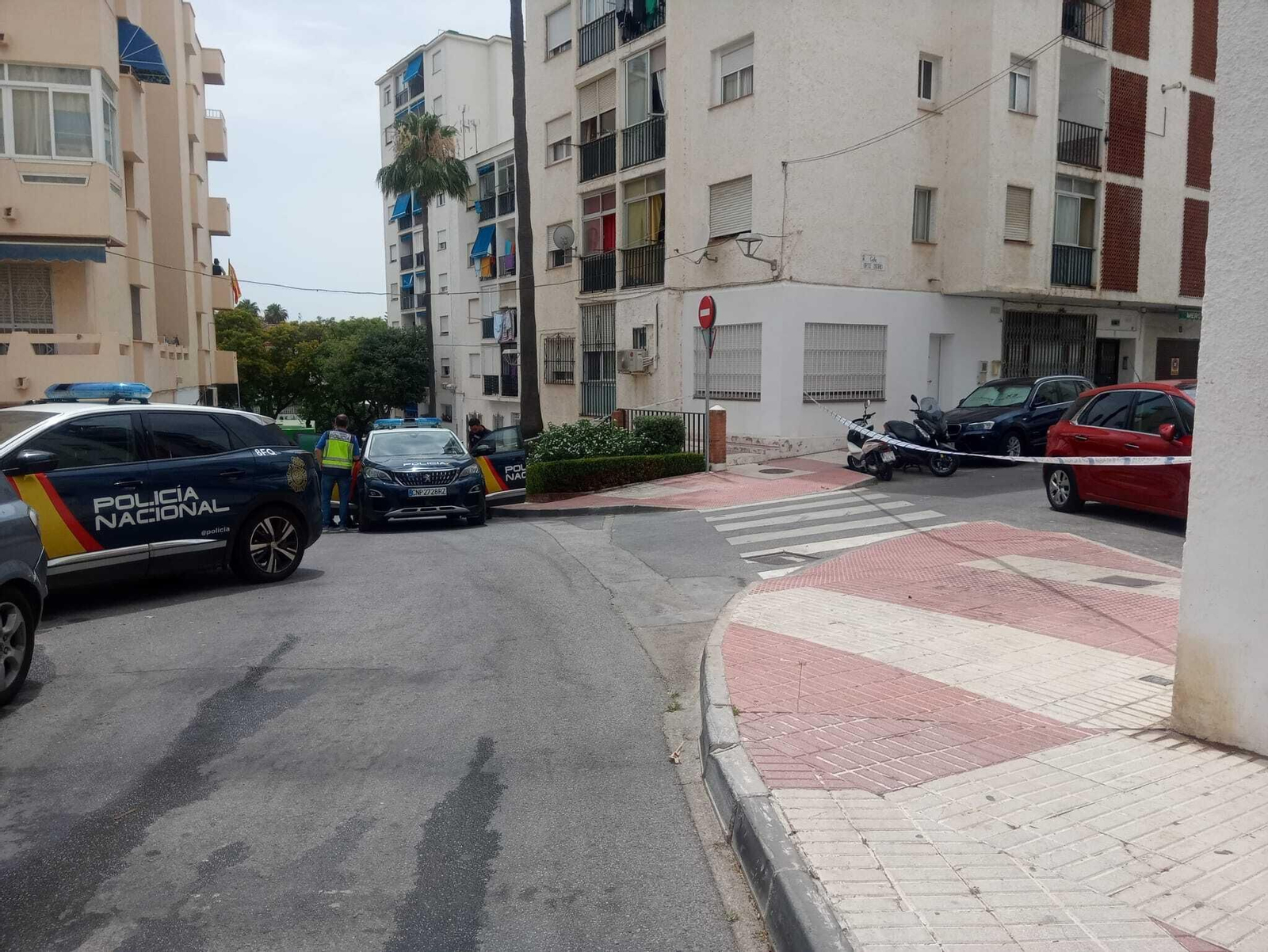 Agentes de la Policía Nacional en el lugar del suceso.