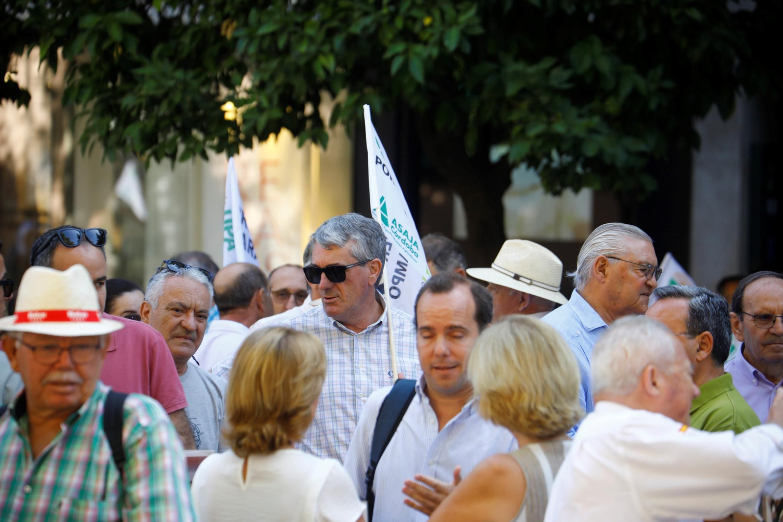 Las imágenes de la concentración de los agricultores de Córdoba "por la supervivencia del campo"