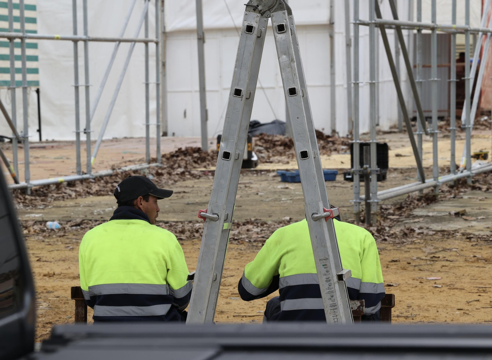 Así avanzan los trabajos del montaje de la Feria de Abril 2025