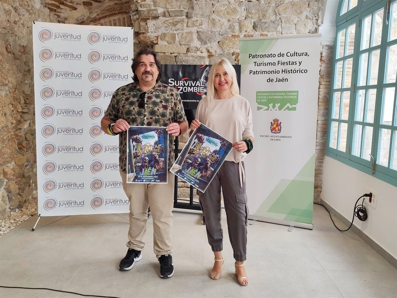 María Espejo y Eduardo González en la presentación.