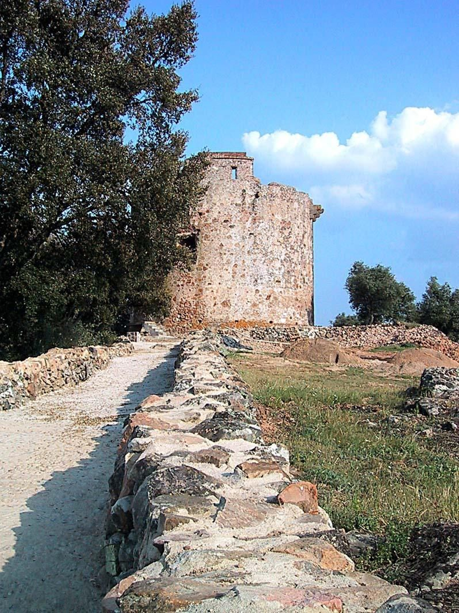 El castillo de Encinasola.