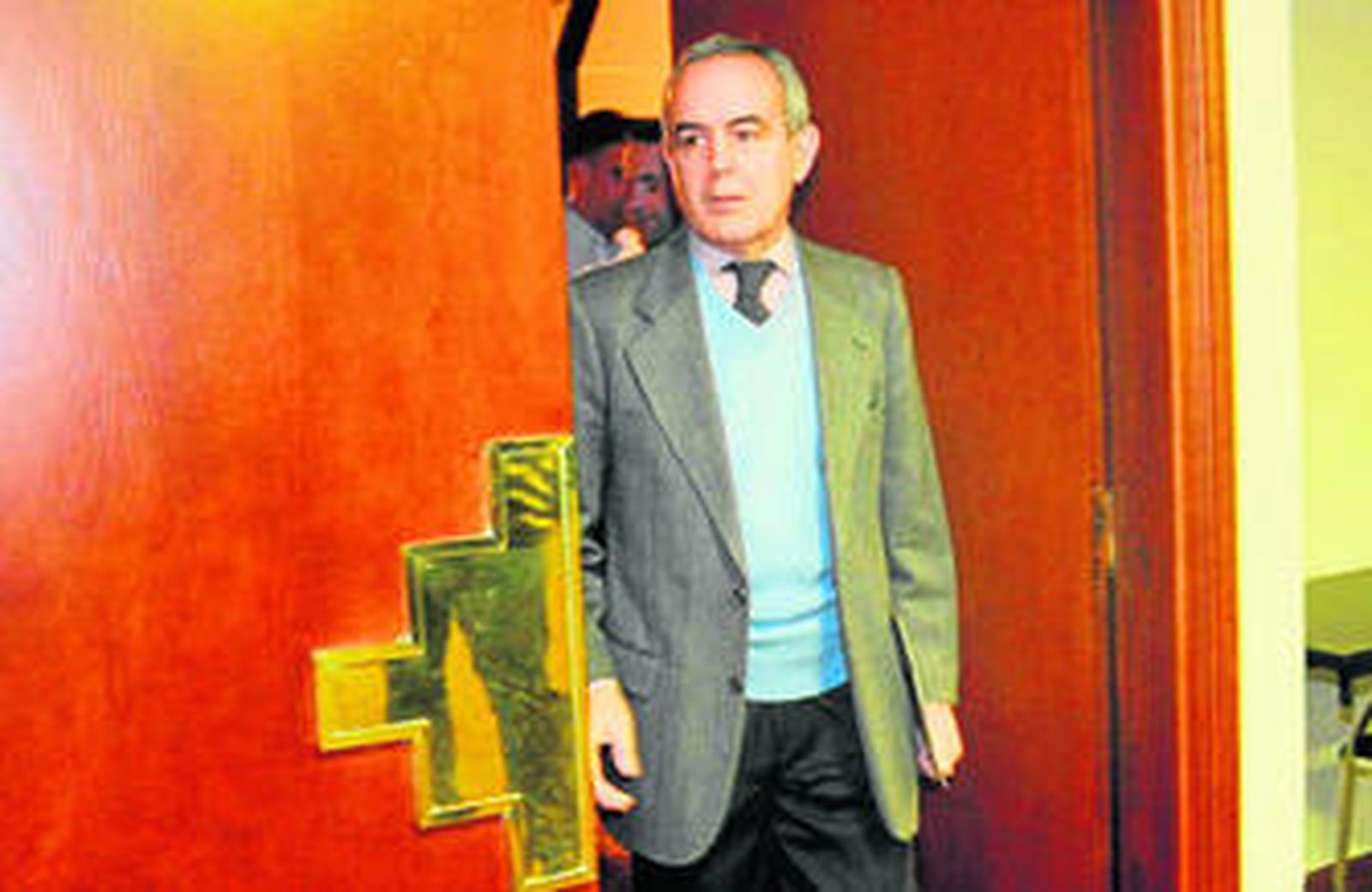 Antonio Millán garantiza la renovación de Viqueira en los próximos días.